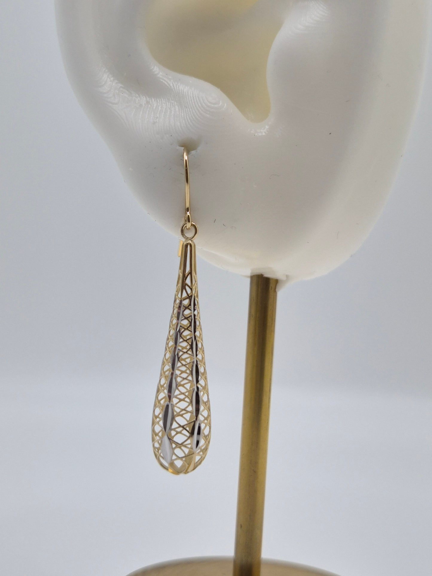 Aretes colgantes en forma de lágrima de dos tonos de oro macizo de 14 k