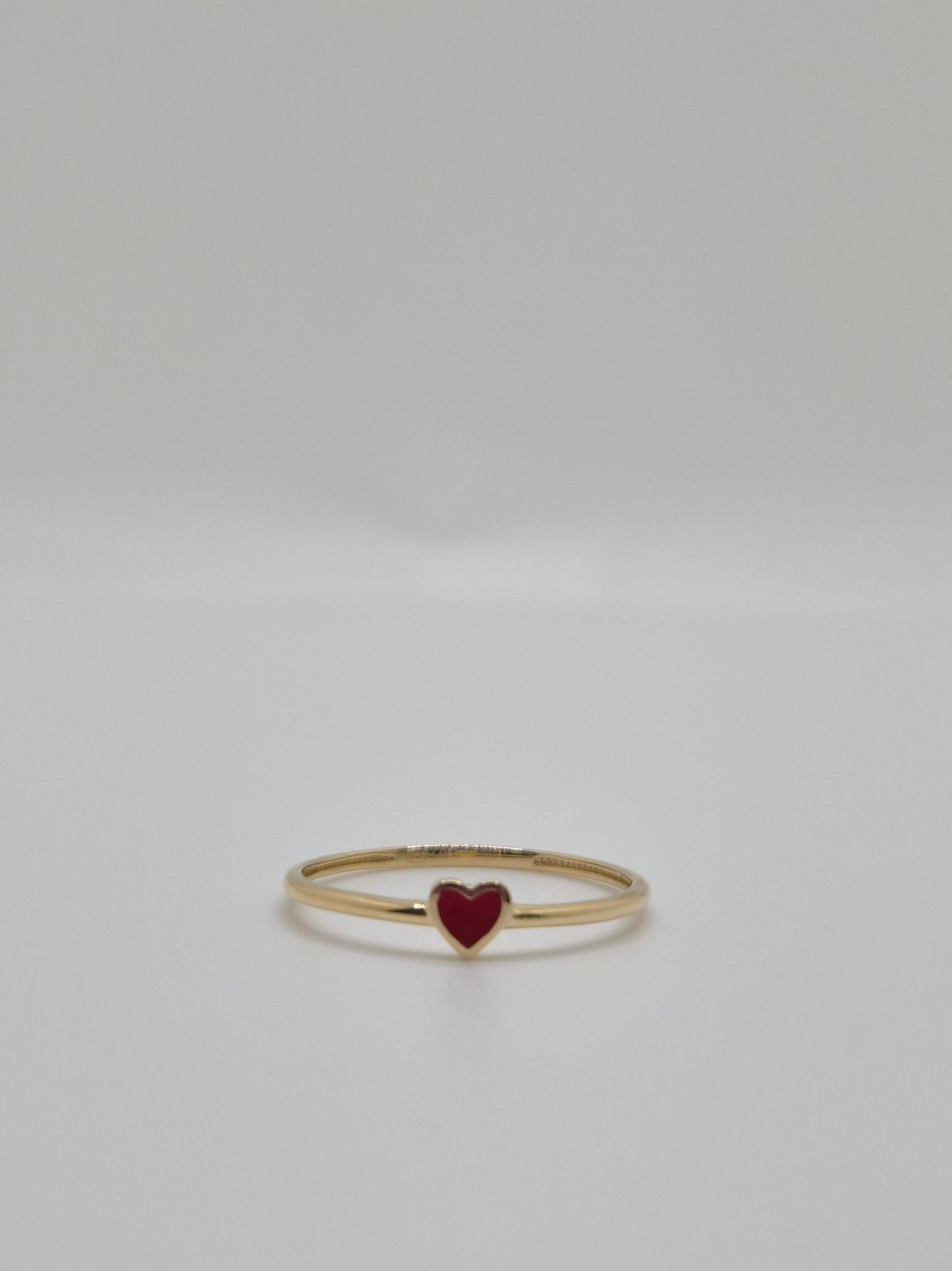 14k gold heart enamel ring