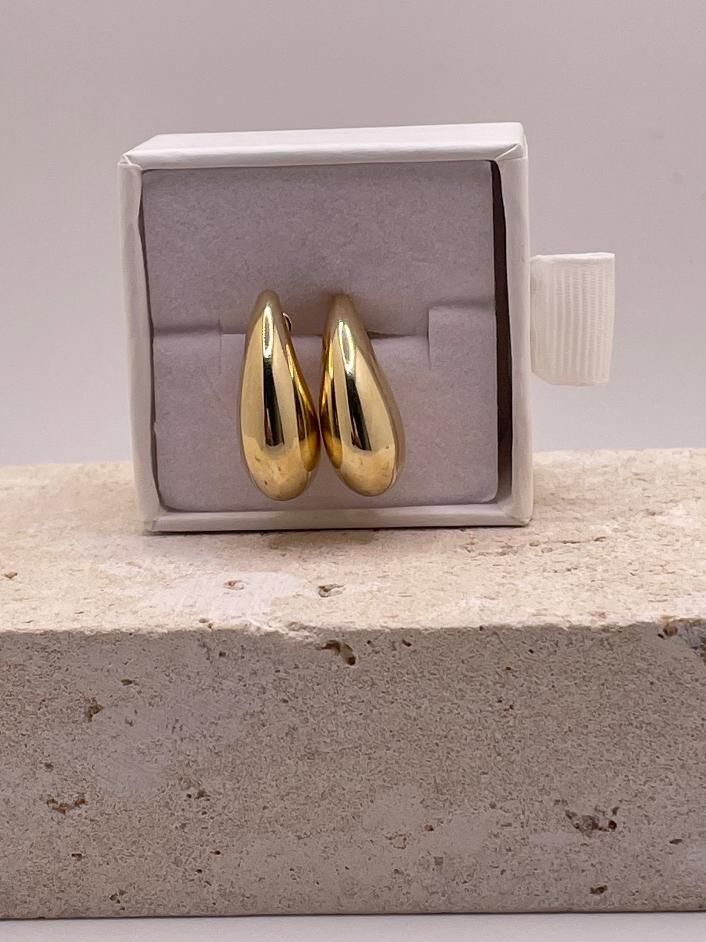 14K Gold Tear drop Earrings