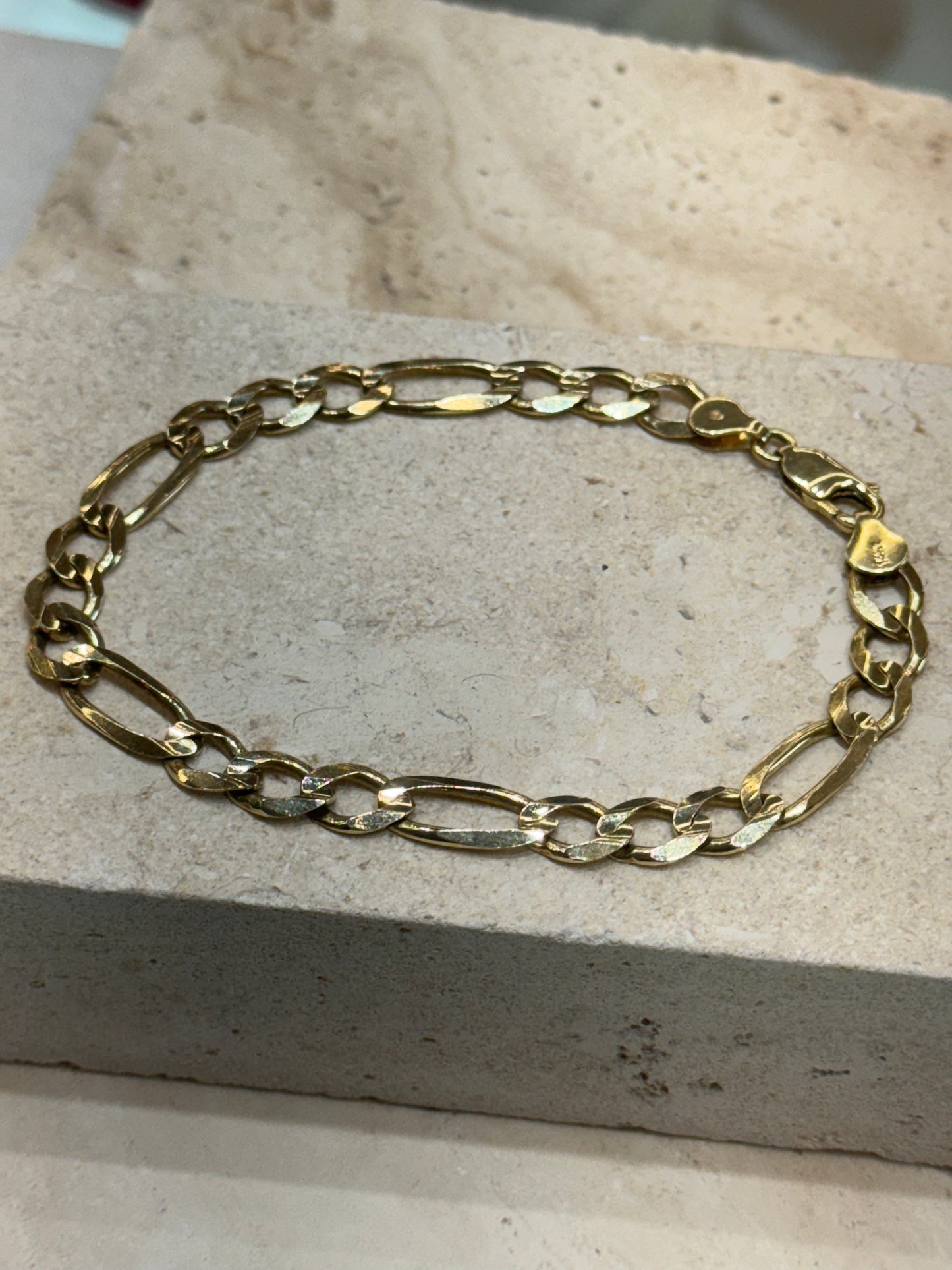 Pulsera Figaro de oro macizo de 14 quilates de 6,9 mm y 8,5"
