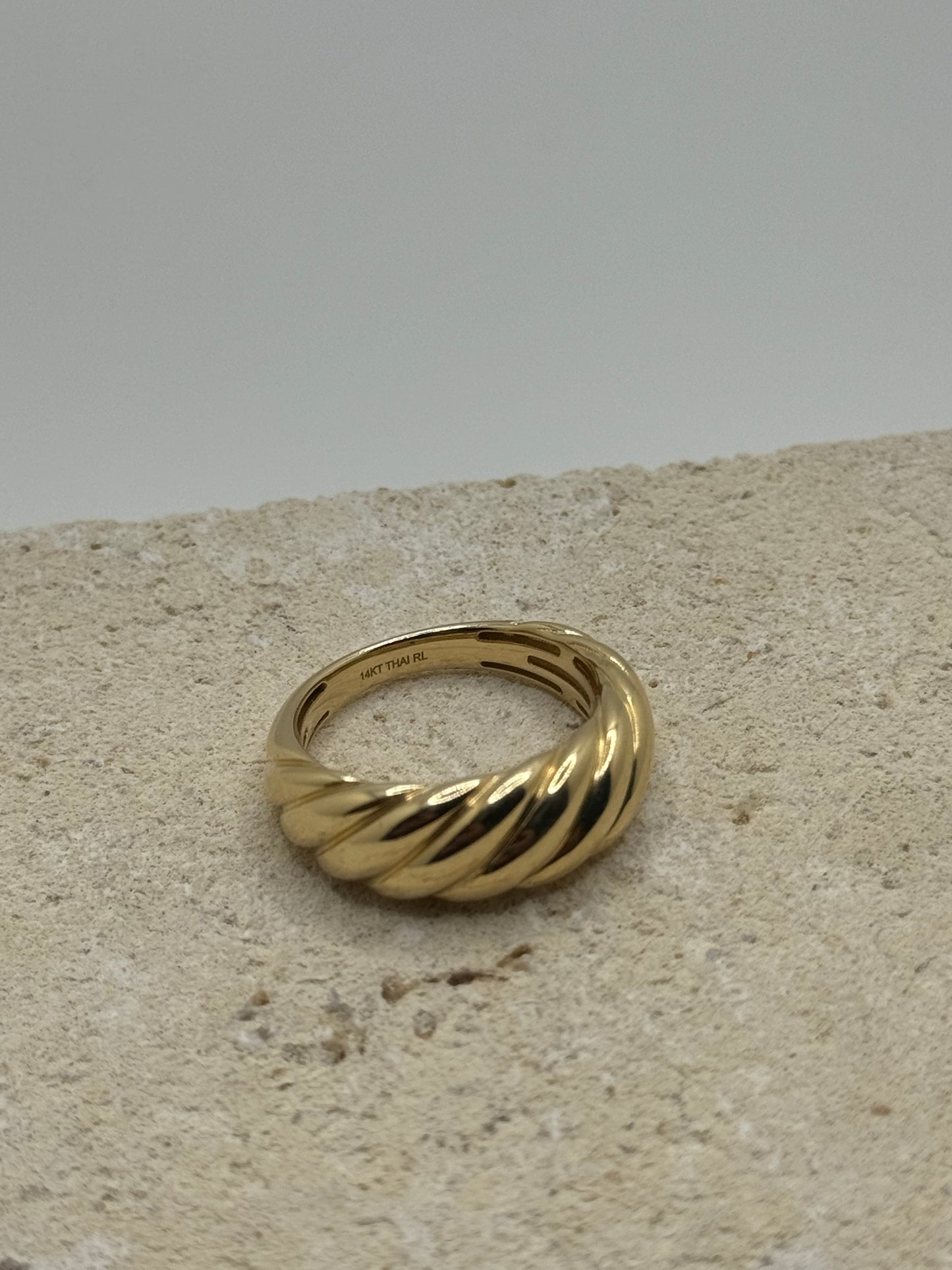 14k gold twist ring