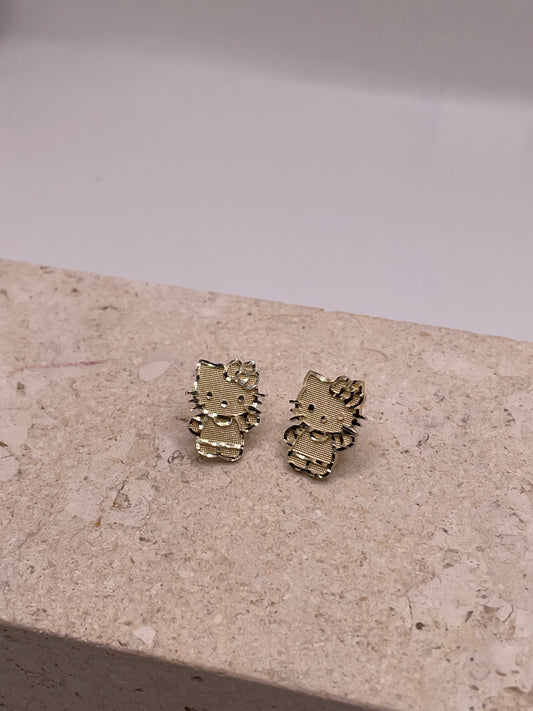 14k gold full body waving hello kitty earrings