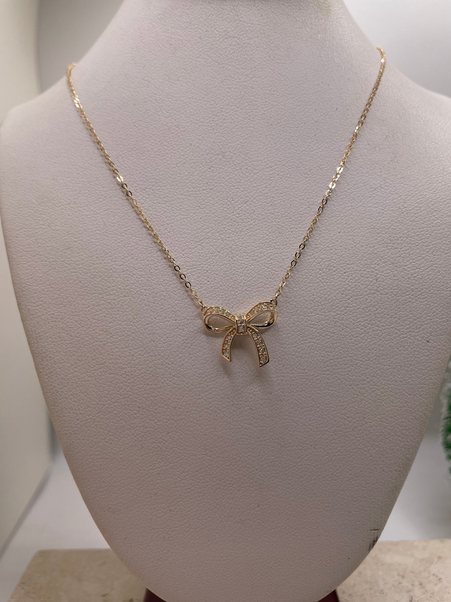 14k gold bow cz necklace