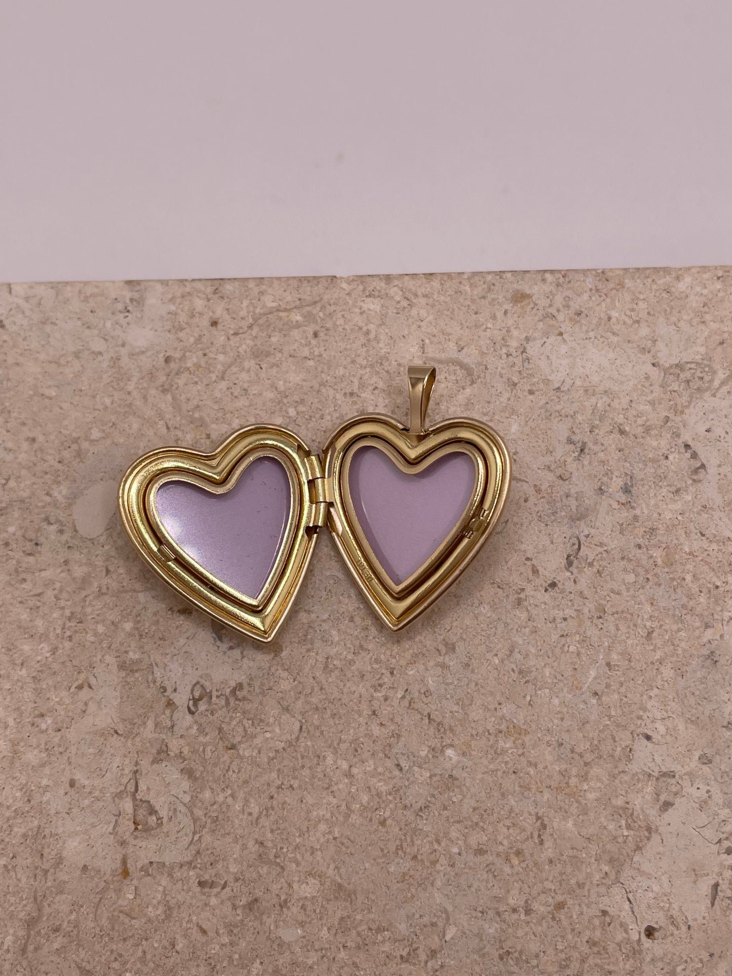 14K Gold Heart Locket Pendant with Vintage Design (619)