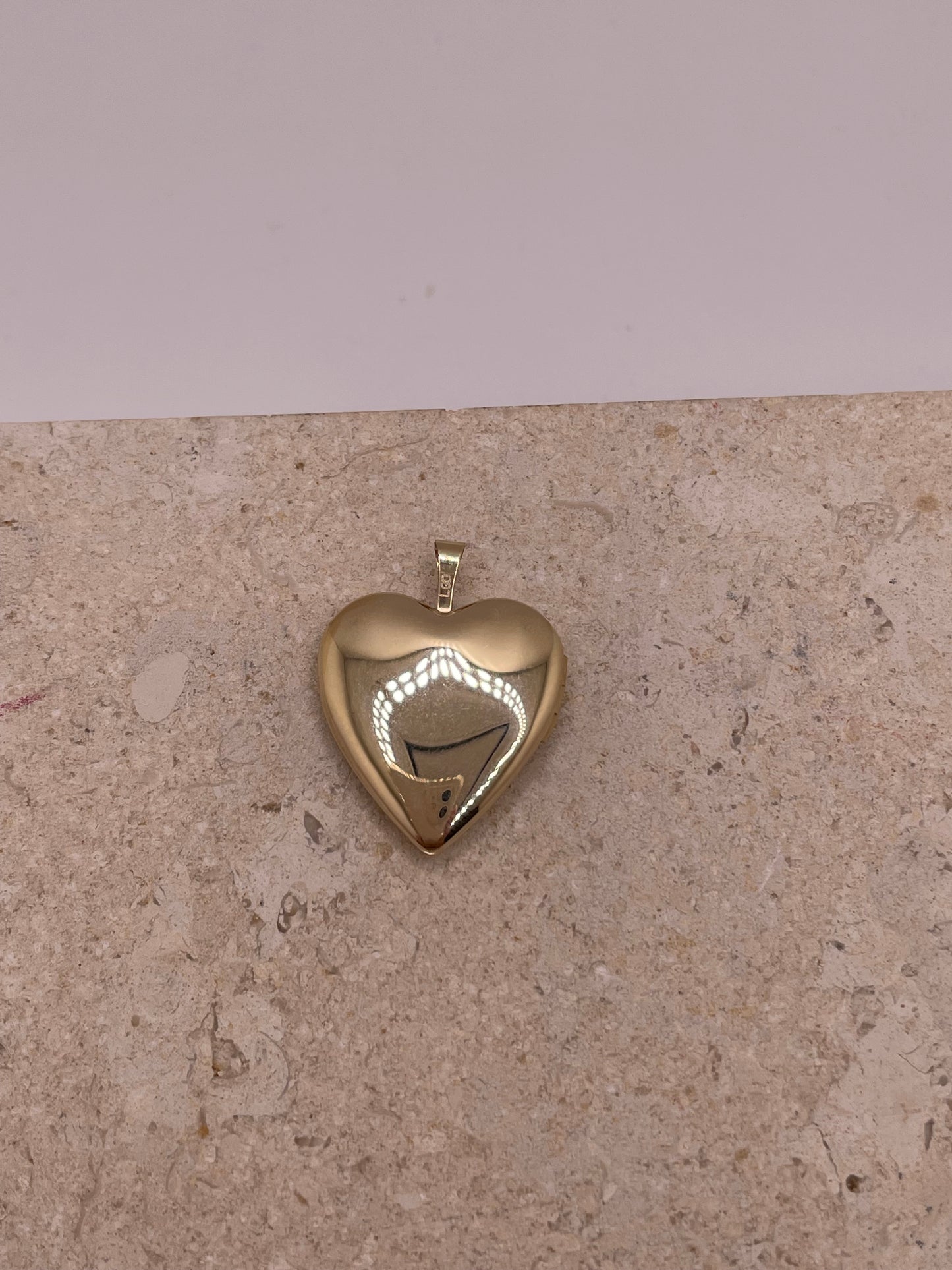 14K Gold Heart Locket Pendant with Vintage Design (619)