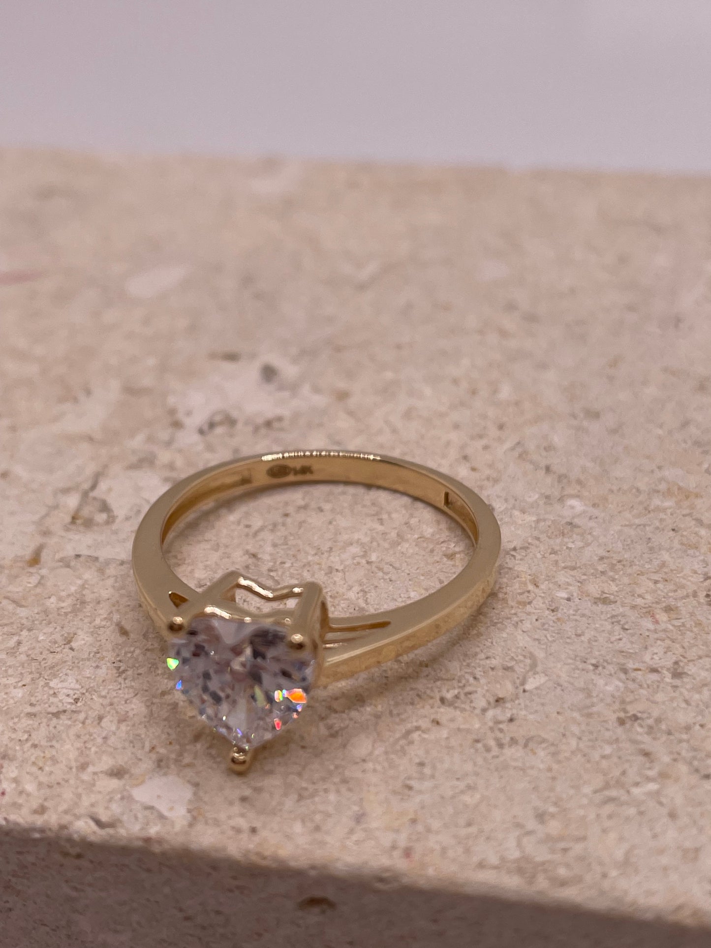 Anillo de boda de compromiso con circonita cúbica de talla corazón de oro macizo de 14 quilates