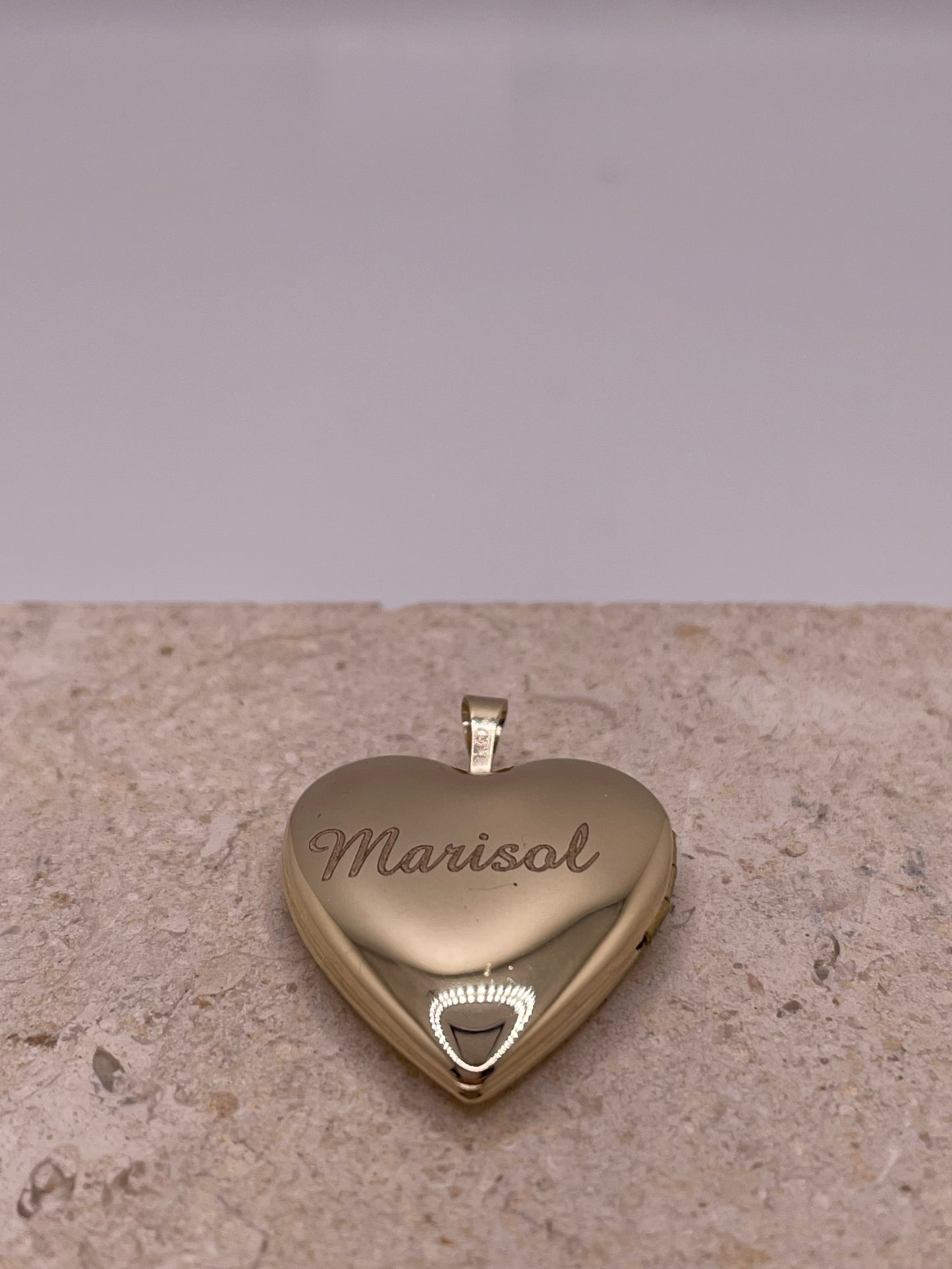 14K Gold Heart Locket Pendant with Vintage Design (619)