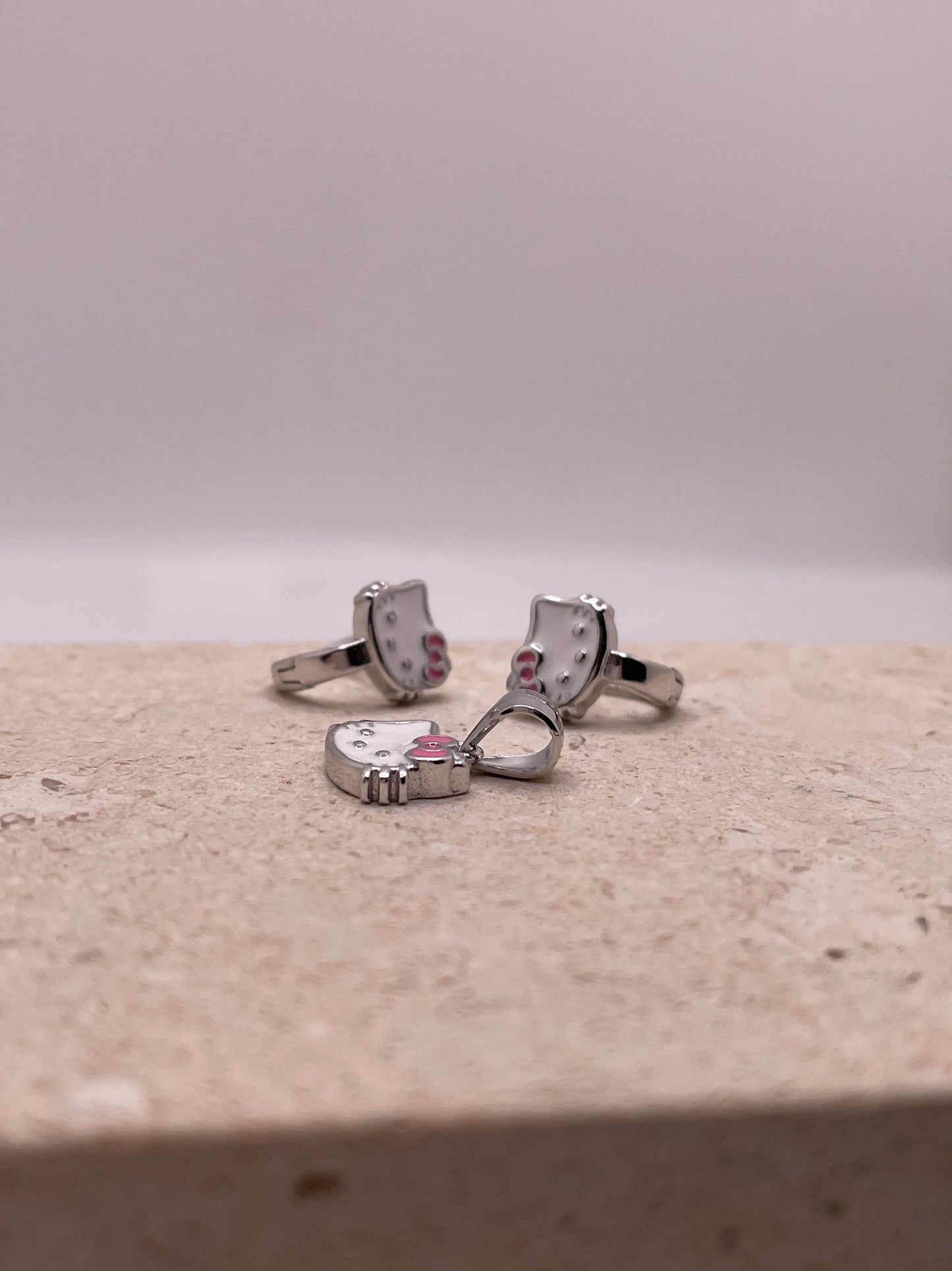 925 sterling silver hello kitty pendant and hoop earrings set