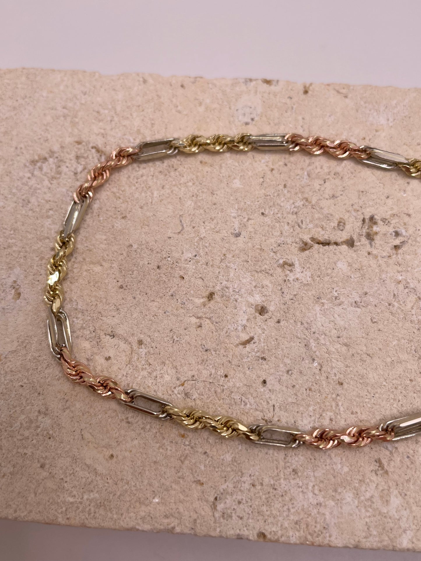 14k gold 3c 3mmfigaro rope chain (606)
