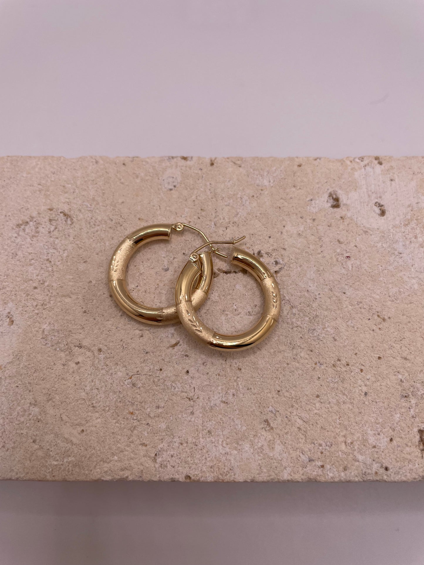 14k gold tube hoop earrings (1895)