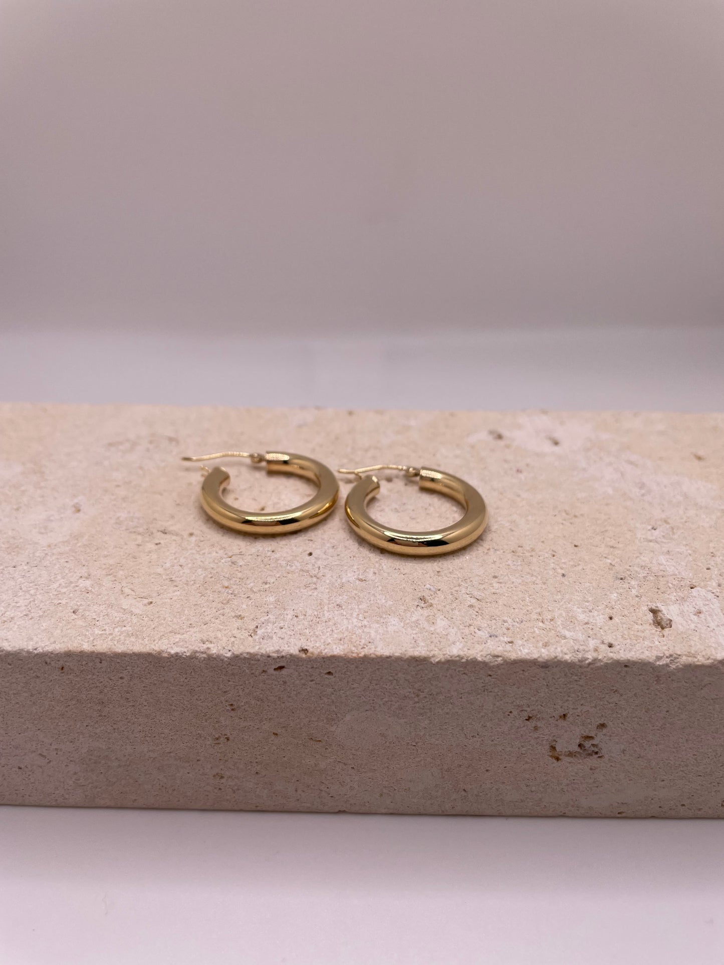 14k gold tube hoop earrings (1896)