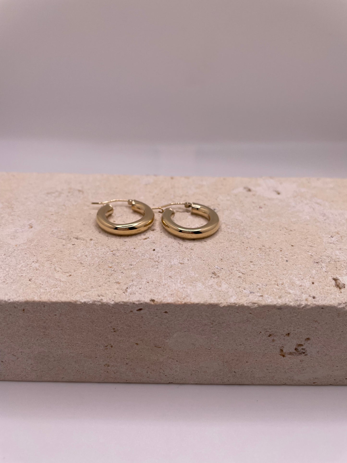 14k gold tube hoop earrings (2196)