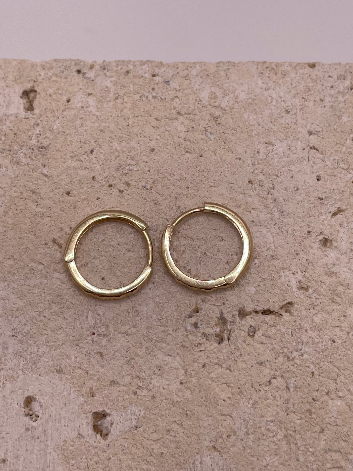 14k gold small diamond cut huggie earrings (0231)