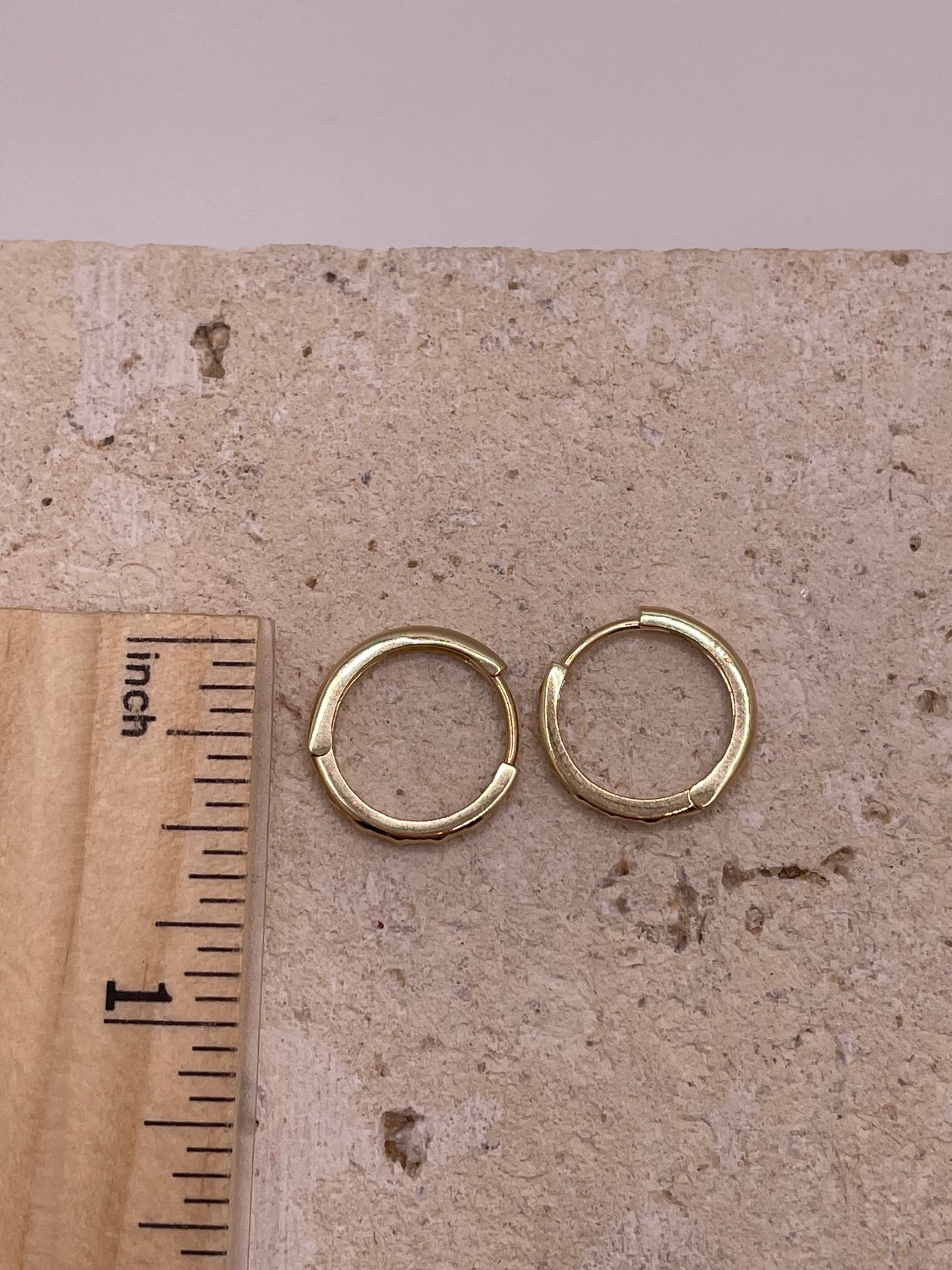 14k gold small diamond cut huggie earrings (0231)