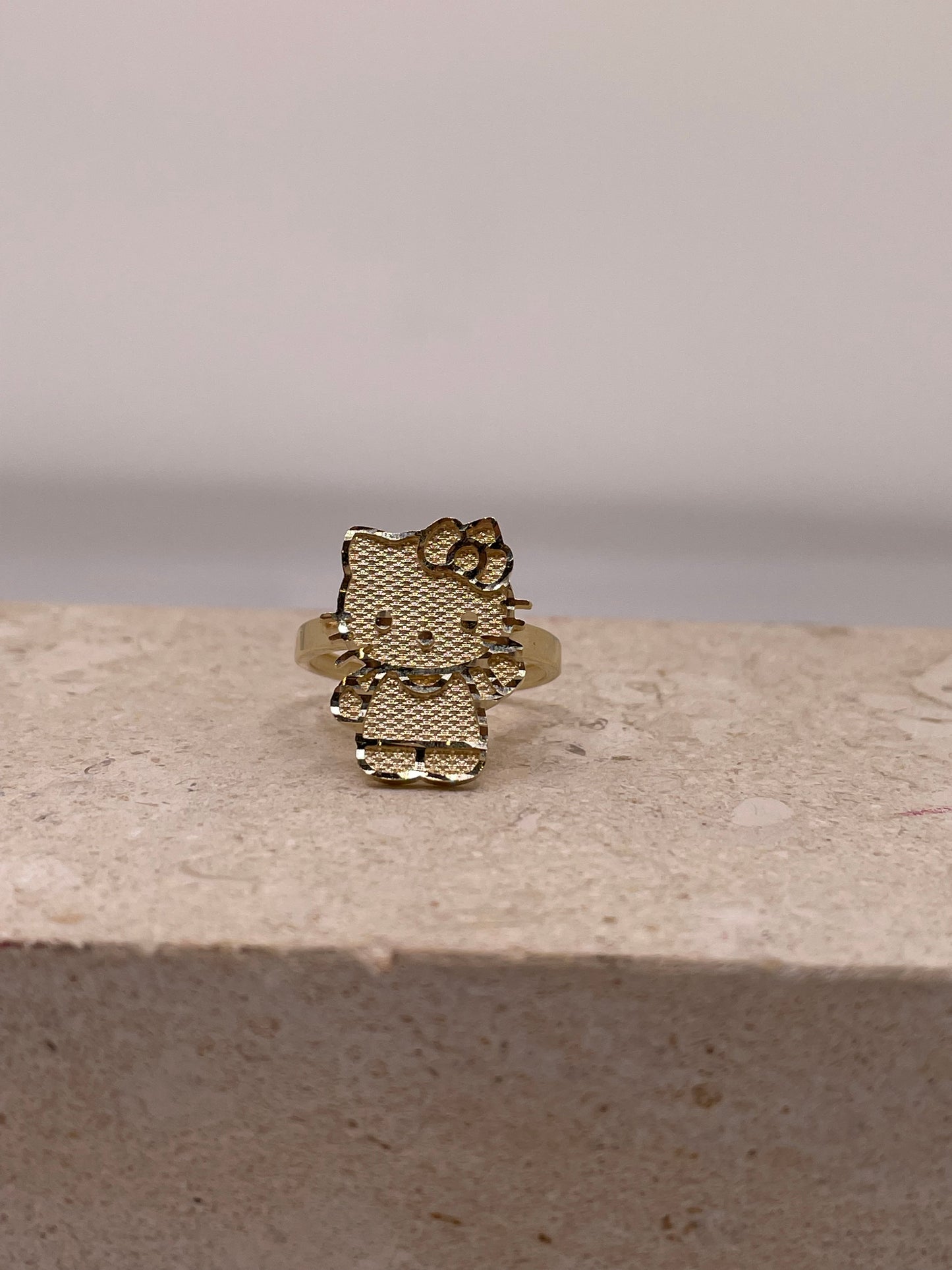 14k gold waving hello kitty full body ring