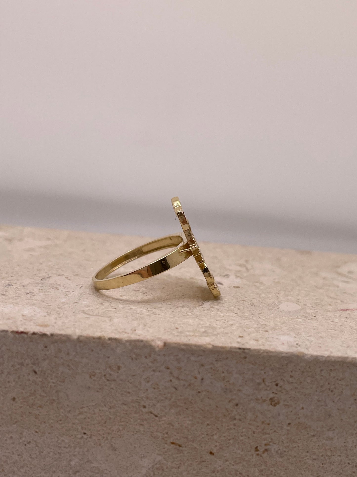 14k gold waving hello kitty full body ring