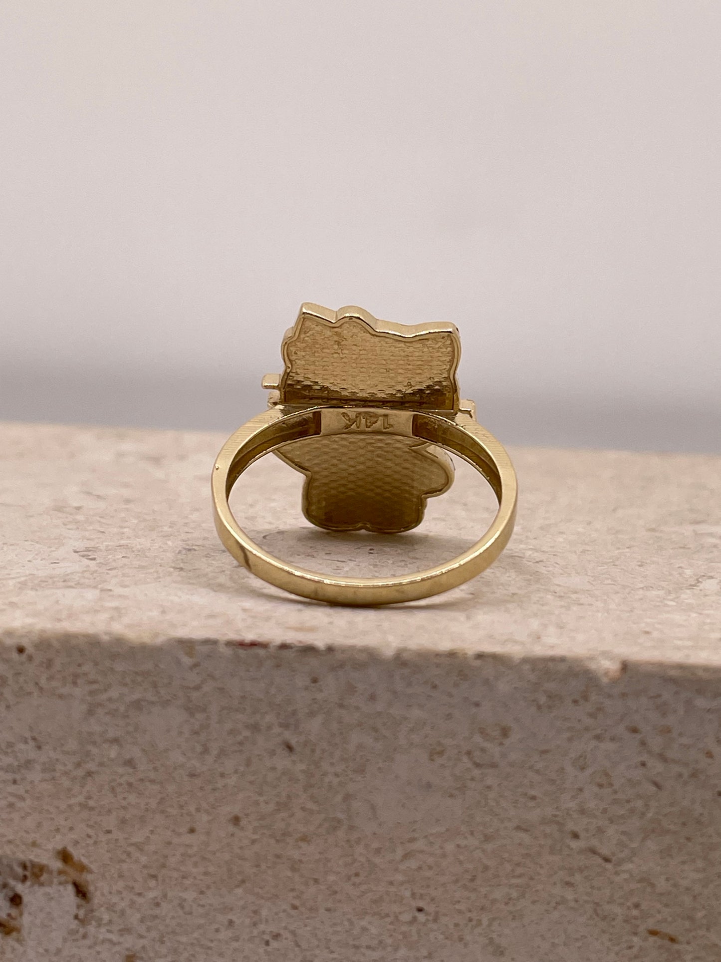 14k gold waving hello kitty full body ring