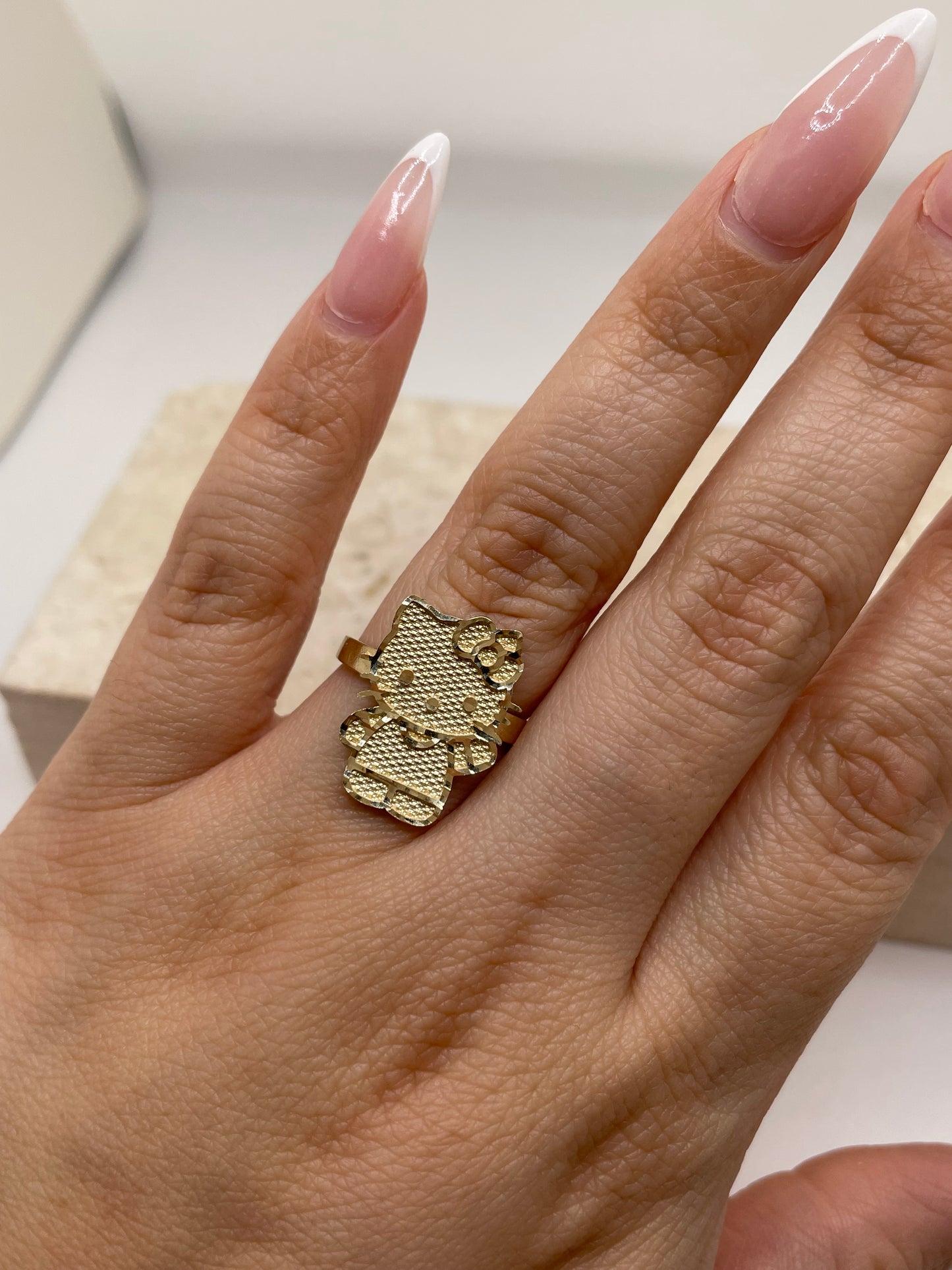14k gold waving hello kitty full body ring