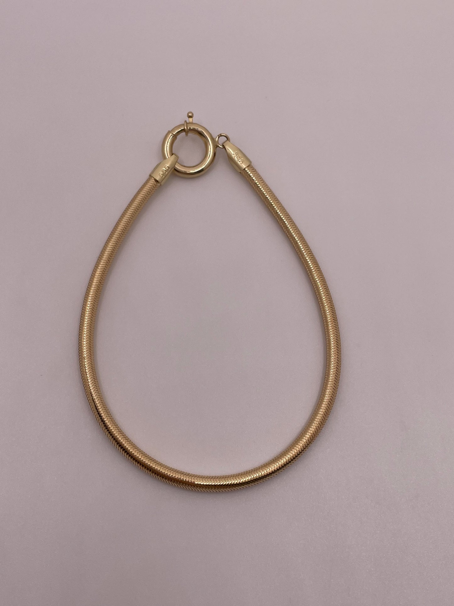 petite luxe - 14k gold flexible bangle