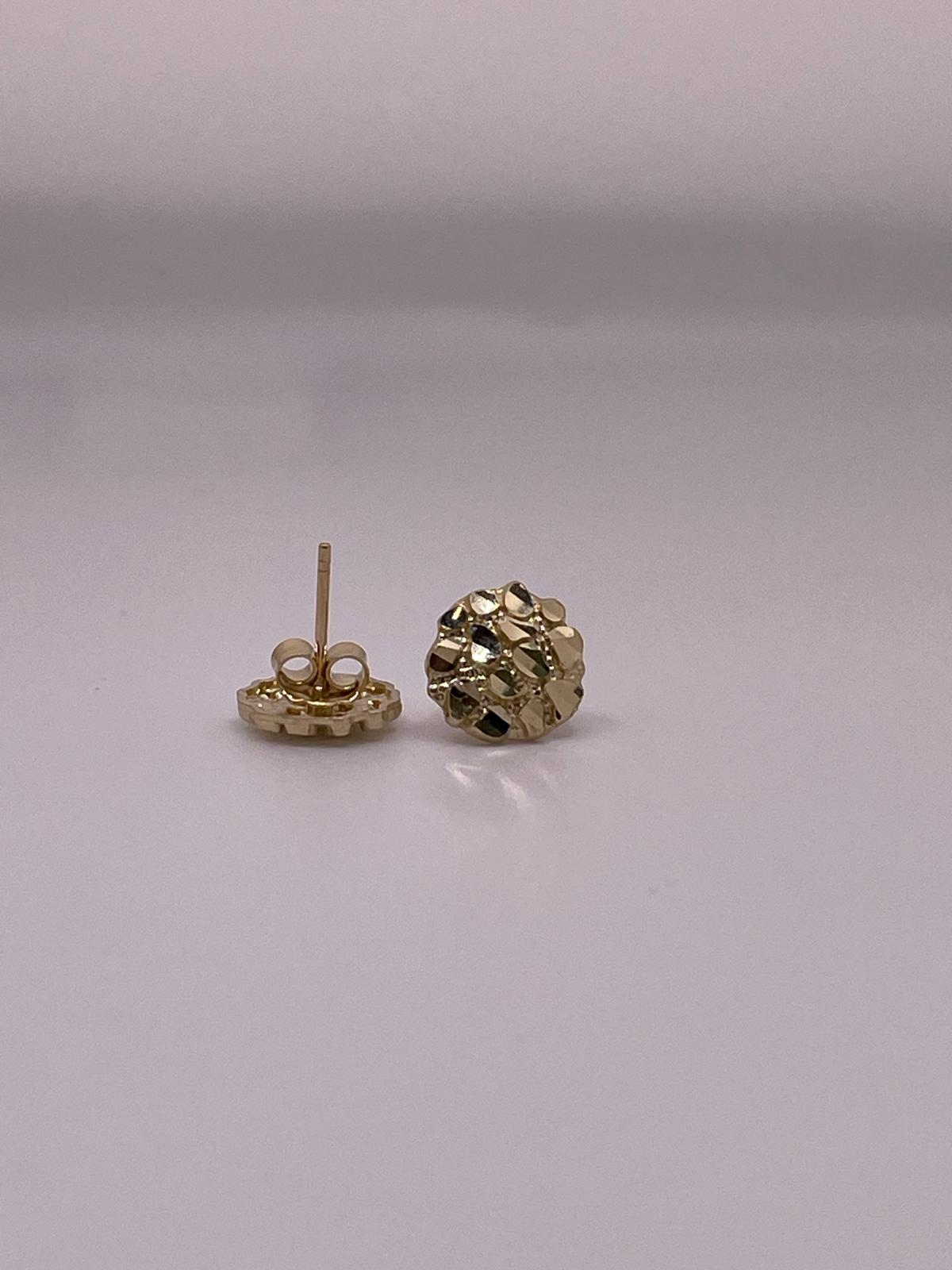 10K Gold Small Nugget Stud Earrings – Push Back