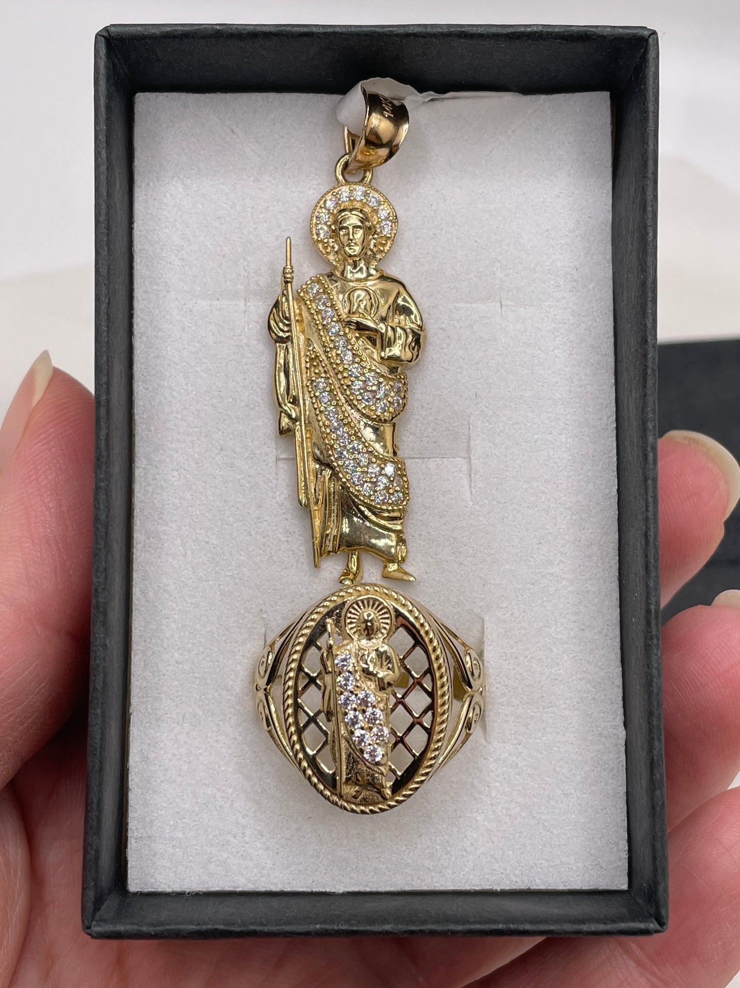 Juego de colgante y anillo de San Judas de oro macizo de 14 quilates con circonita cúbica