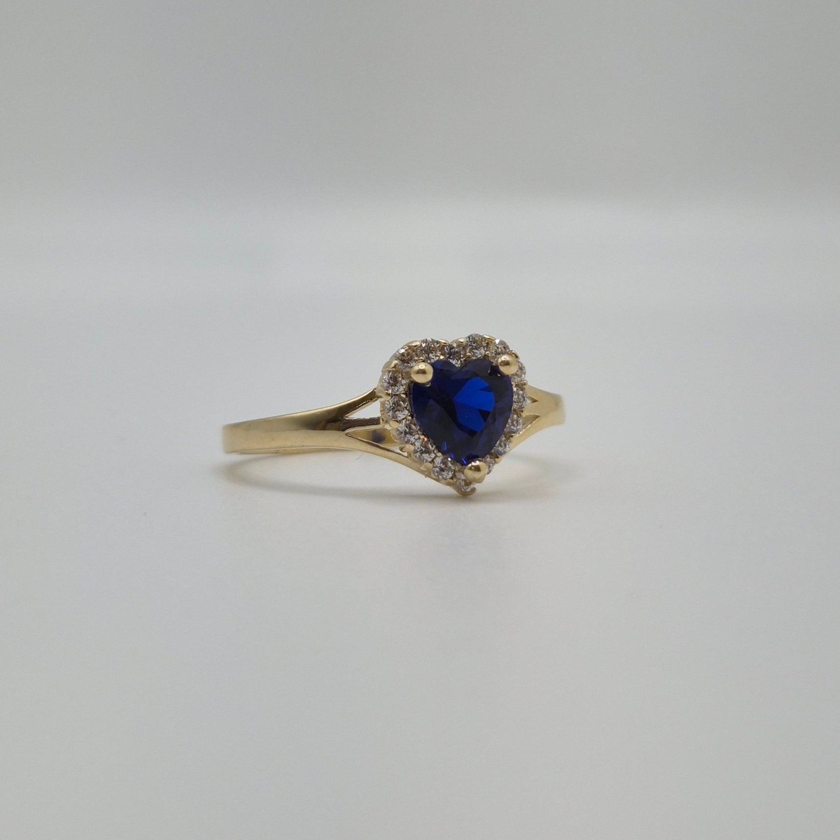 14K Gold Everyday Sweetheart Ring (808)