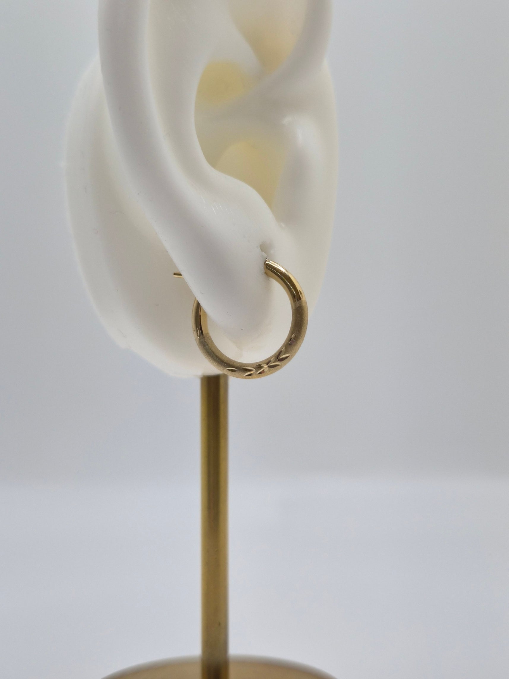 14K Gold Petite Budded Hoop Earrings (036)