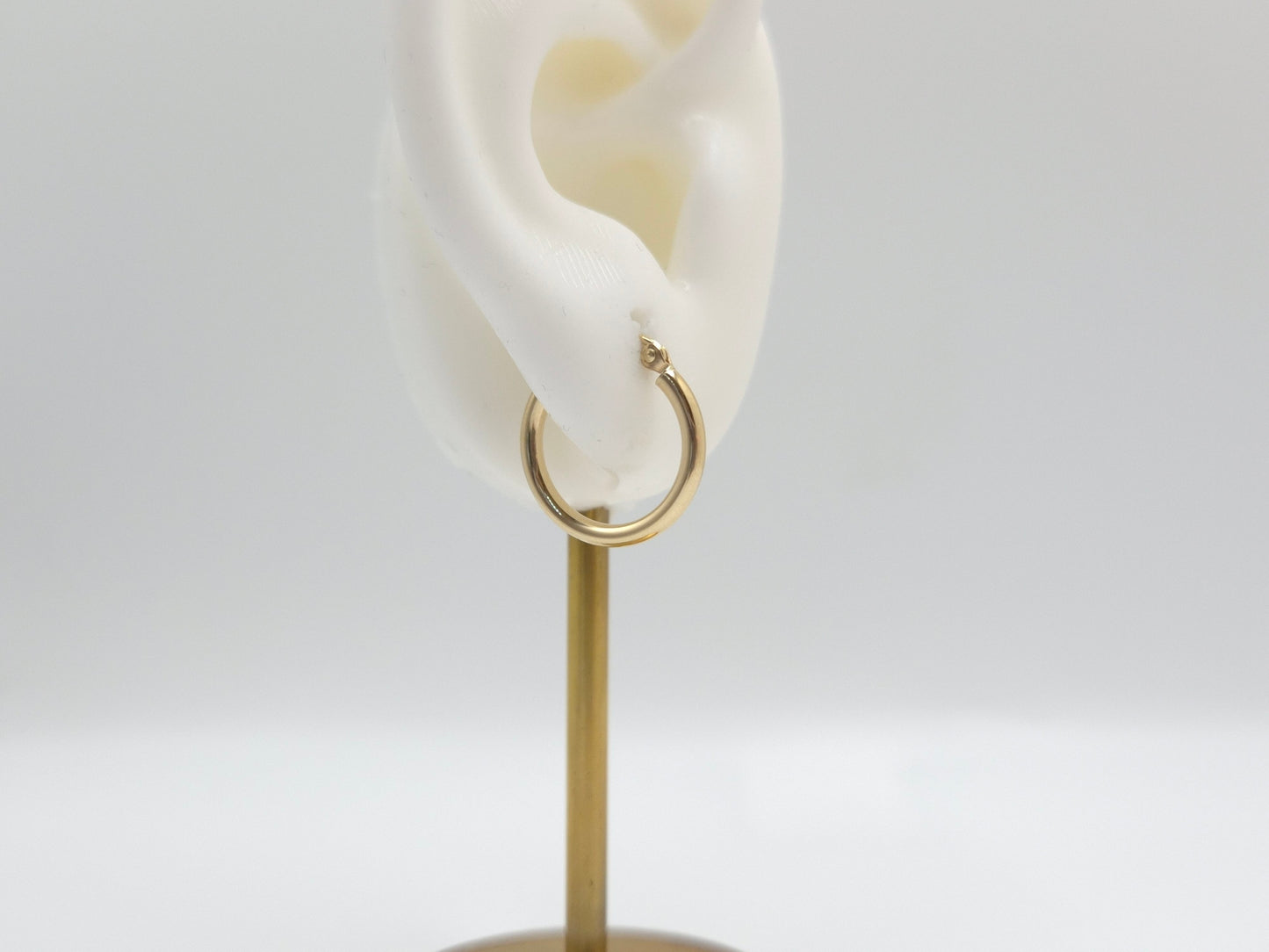 14K Gold Round Tube Hoop Earrings (17mm)