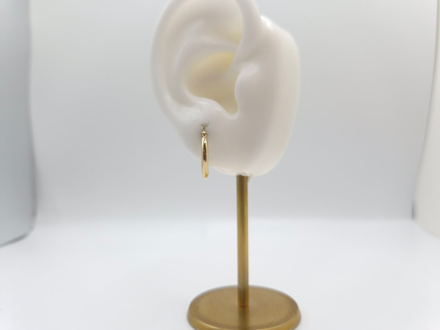 14K Gold Round Tube Hoop Earrings (15mm)