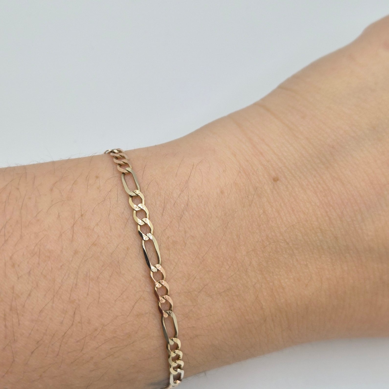 14K Tri-Color Figaro Bracelet – 7"