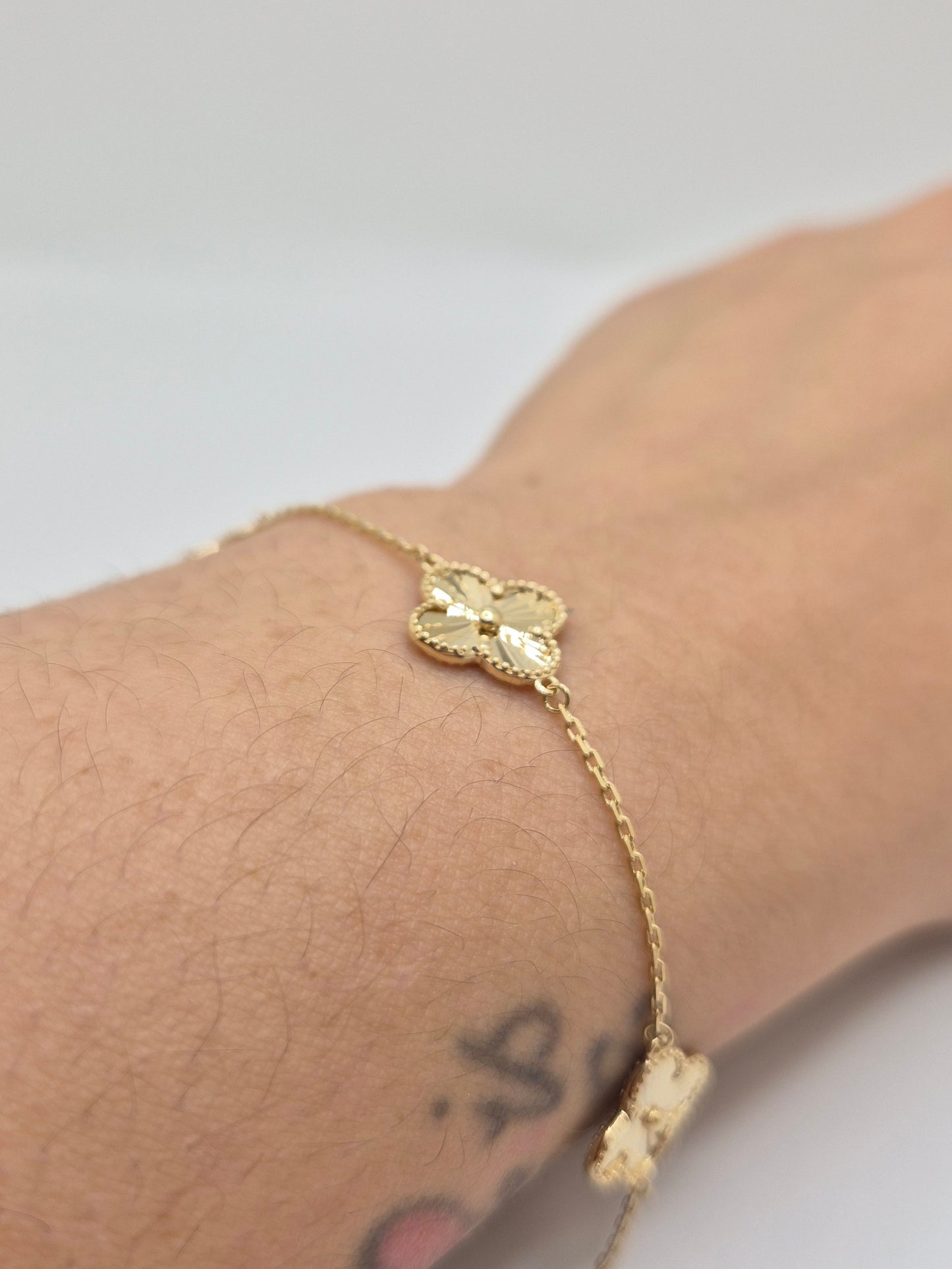 14K Gold 3 Motif Clover Bracelet – Dainty Lucky Trébol