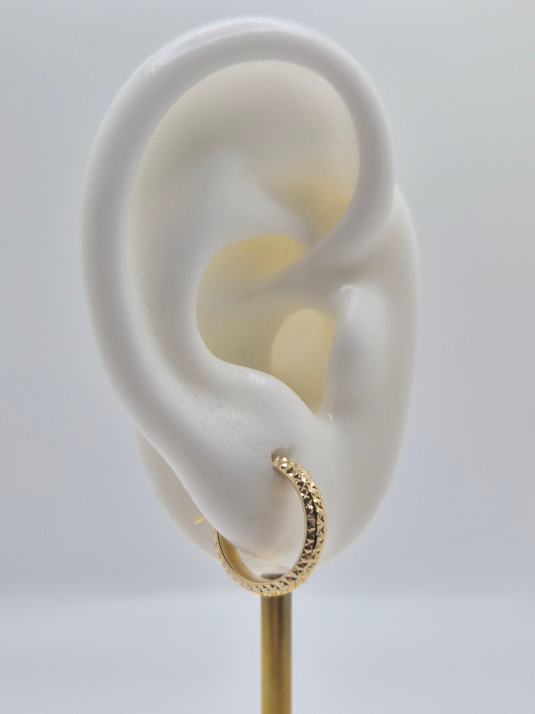 14K Gold Diamond Cut Hoop Earrings (038)