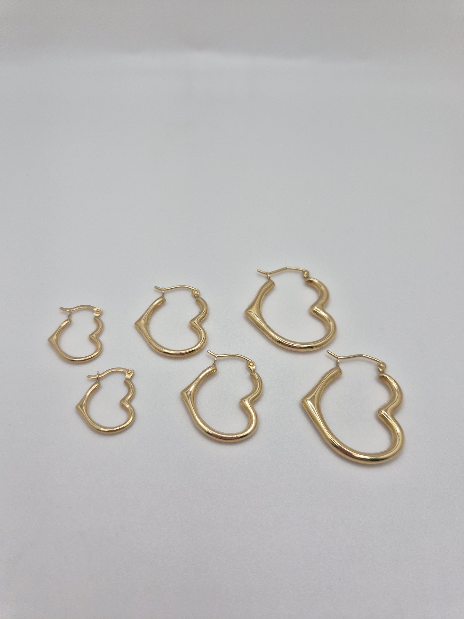 Estrella Heart Hoops — Large (14K Gold Angled Heart Earrings)