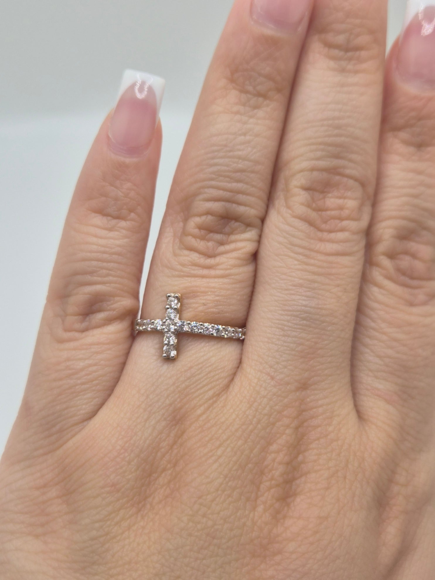 14k gold sideways cross cz ring (813)