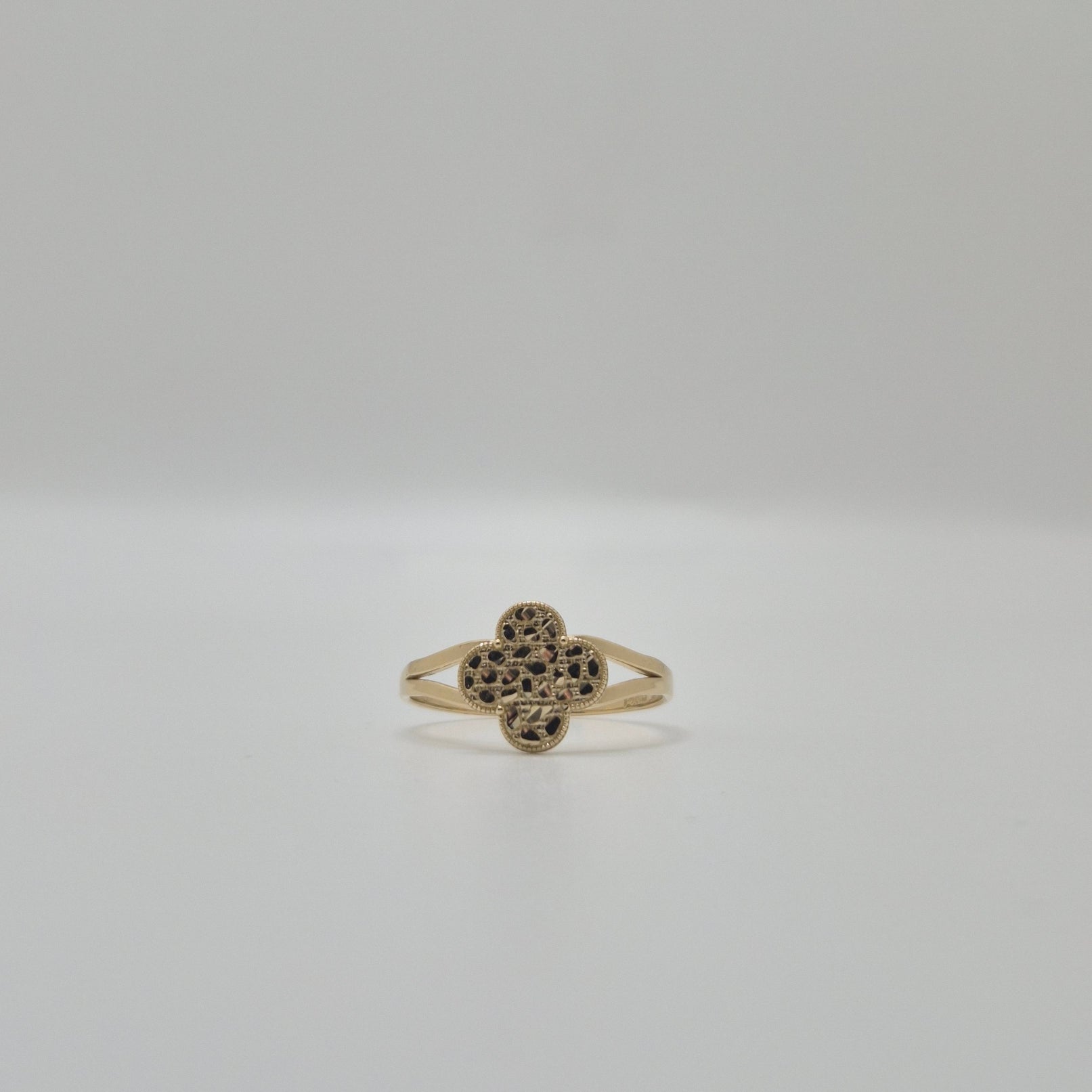 14K Gold Clover Nugget Ring
