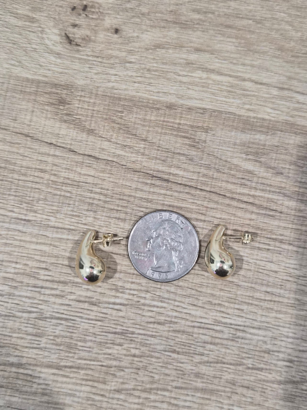 14K Gold Tear drop Earrings Medium