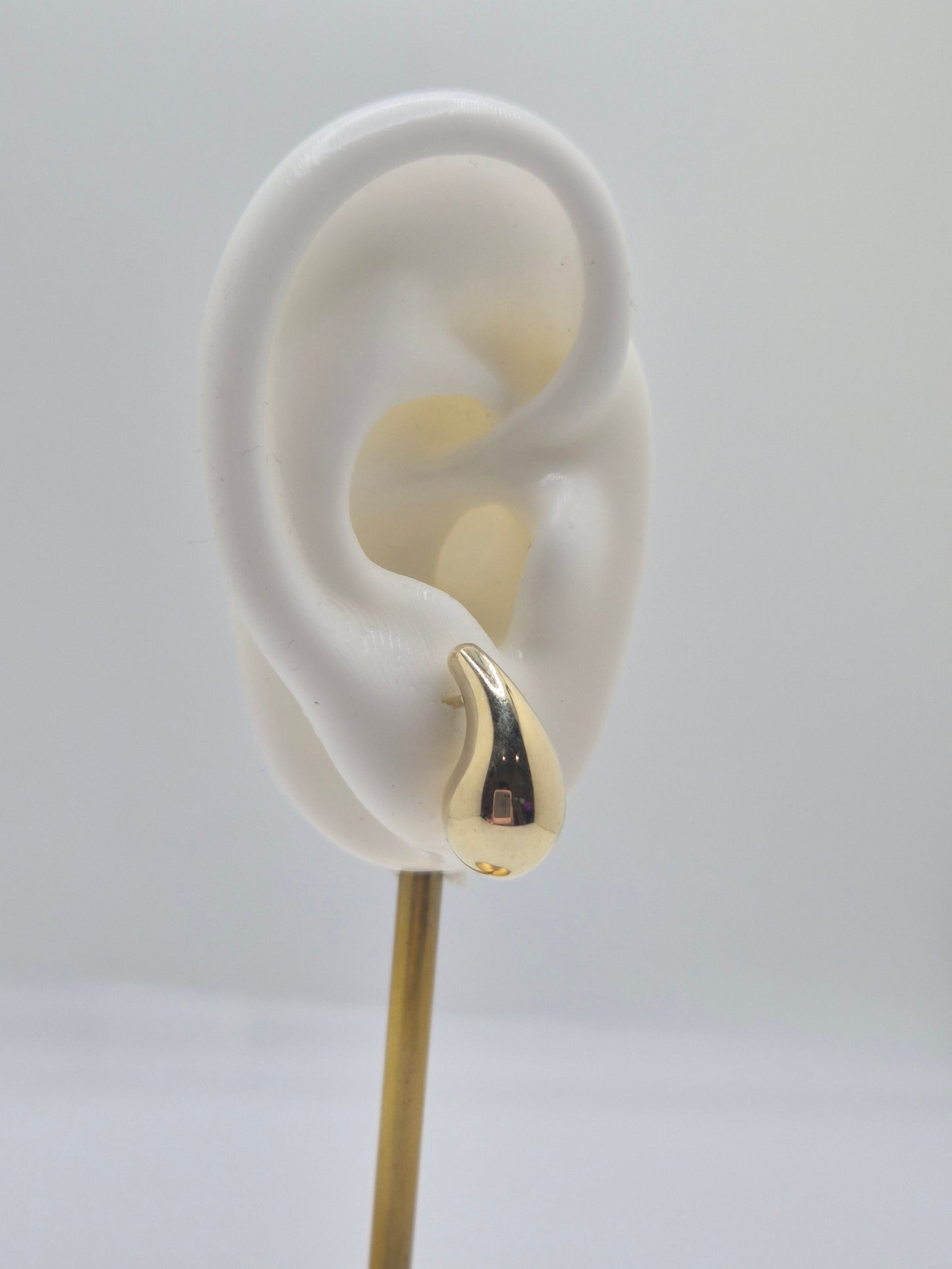 14K Gold Tear drop Earrings Medium