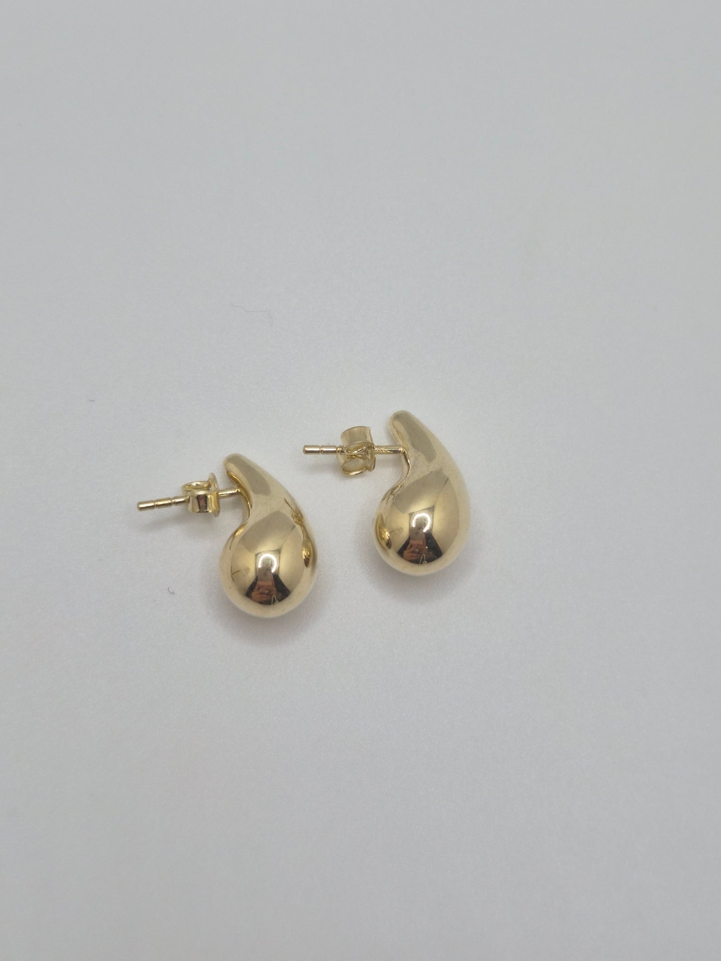 14K Gold Tear drop Earrings Medium
