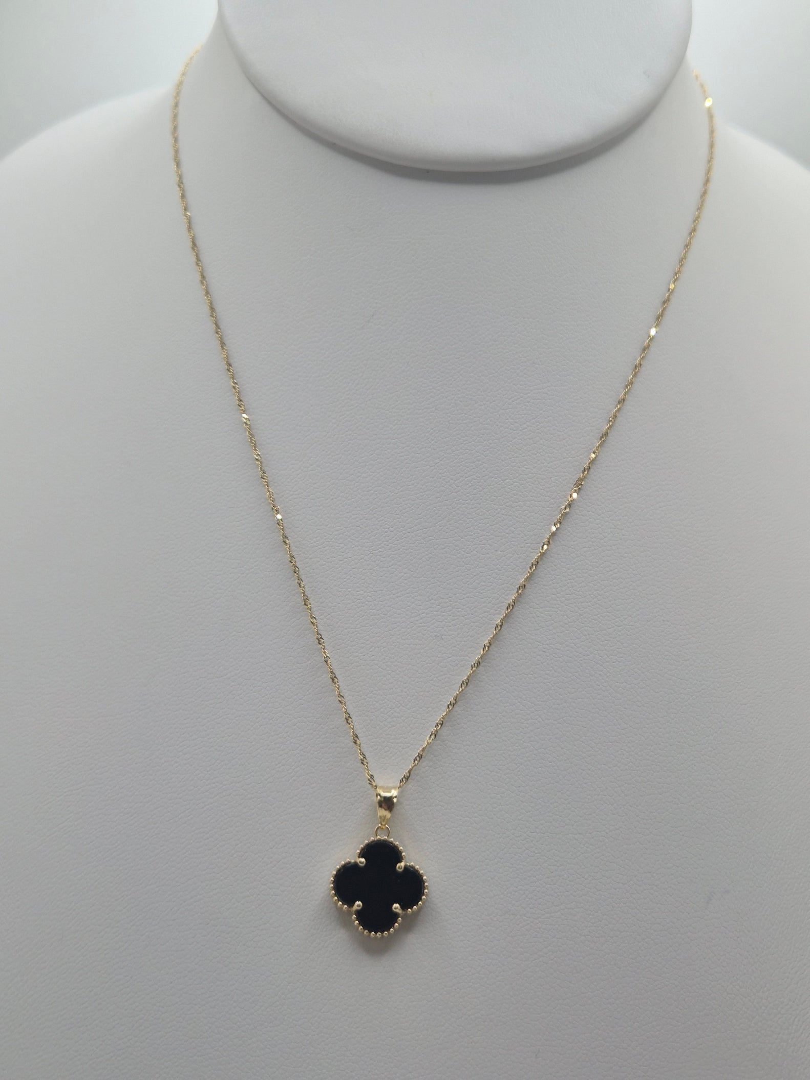 14K Gold Singapore Chain with Black Clover Pendant