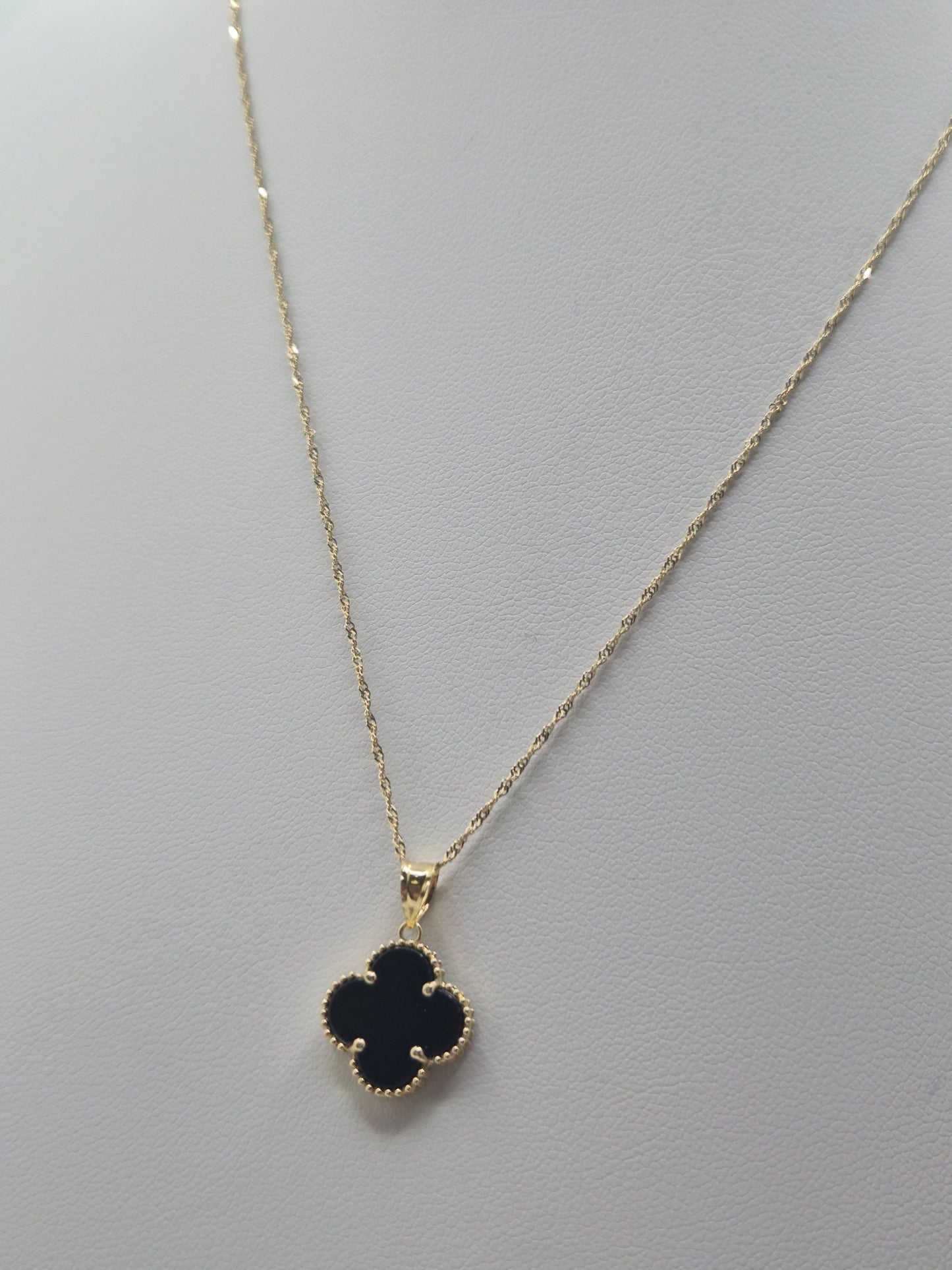 14K Gold Singapore Chain with Black Clover Pendant