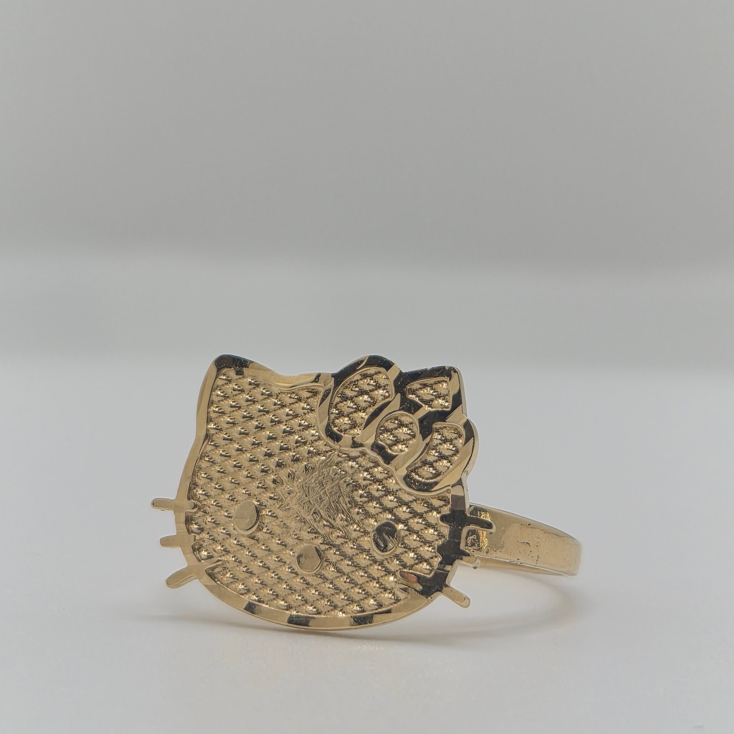 Perfectly Imperfect – 14K Gold Hello Kitty Face Ring (Medium)