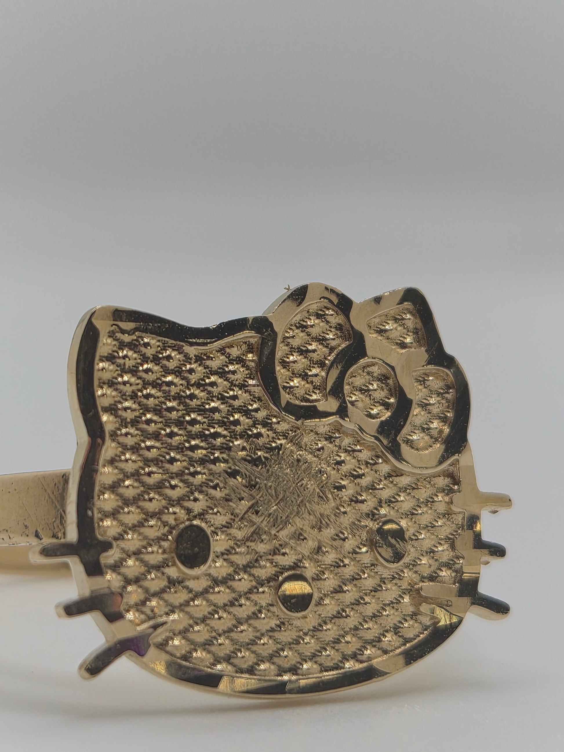 Perfectly Imperfect – 14K Gold Hello Kitty Face Ring (Medium)