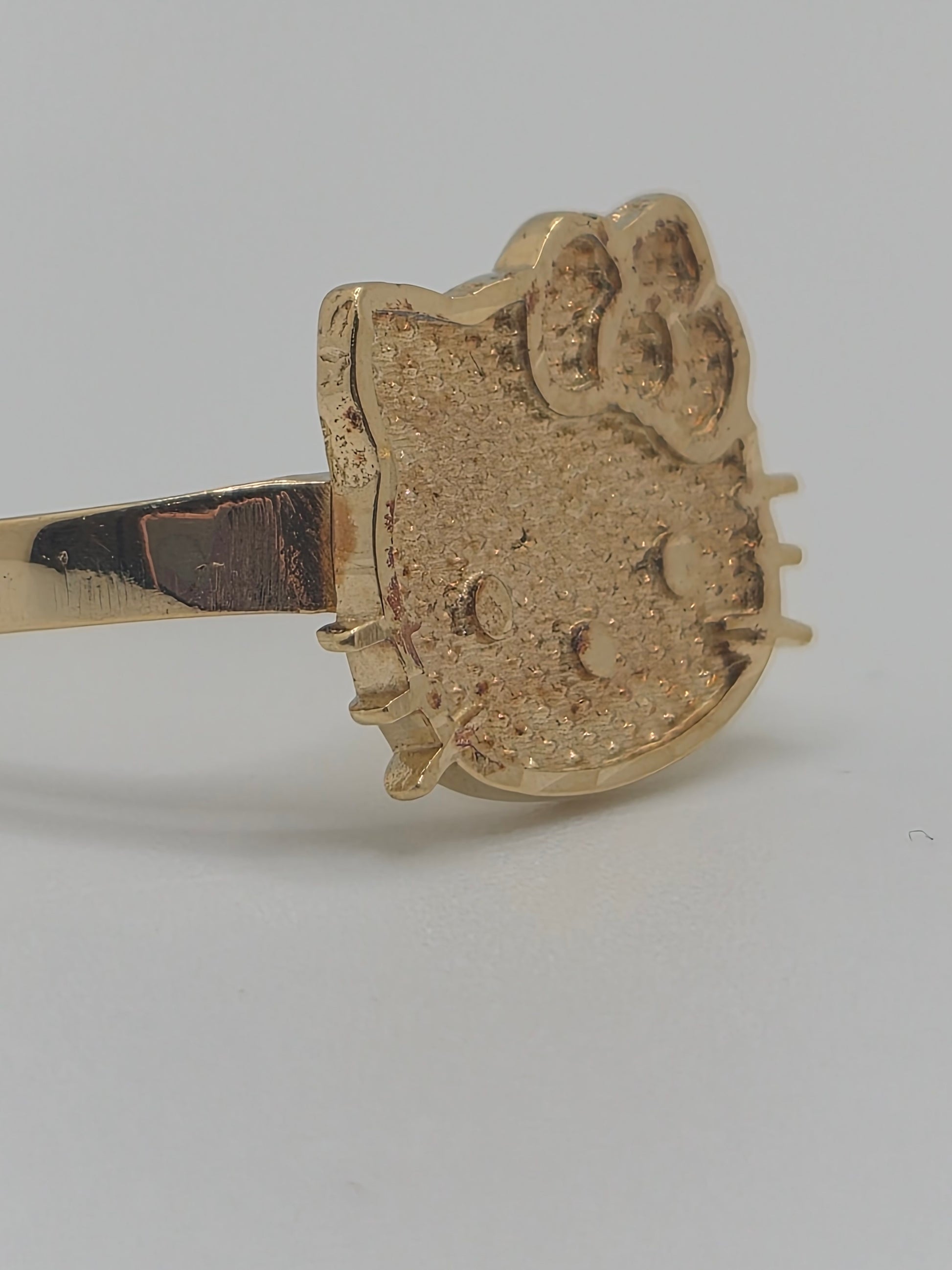 Perfectly Imperfect – 14K Gold Hello Kitty Face Ring (Medium – Size 6)