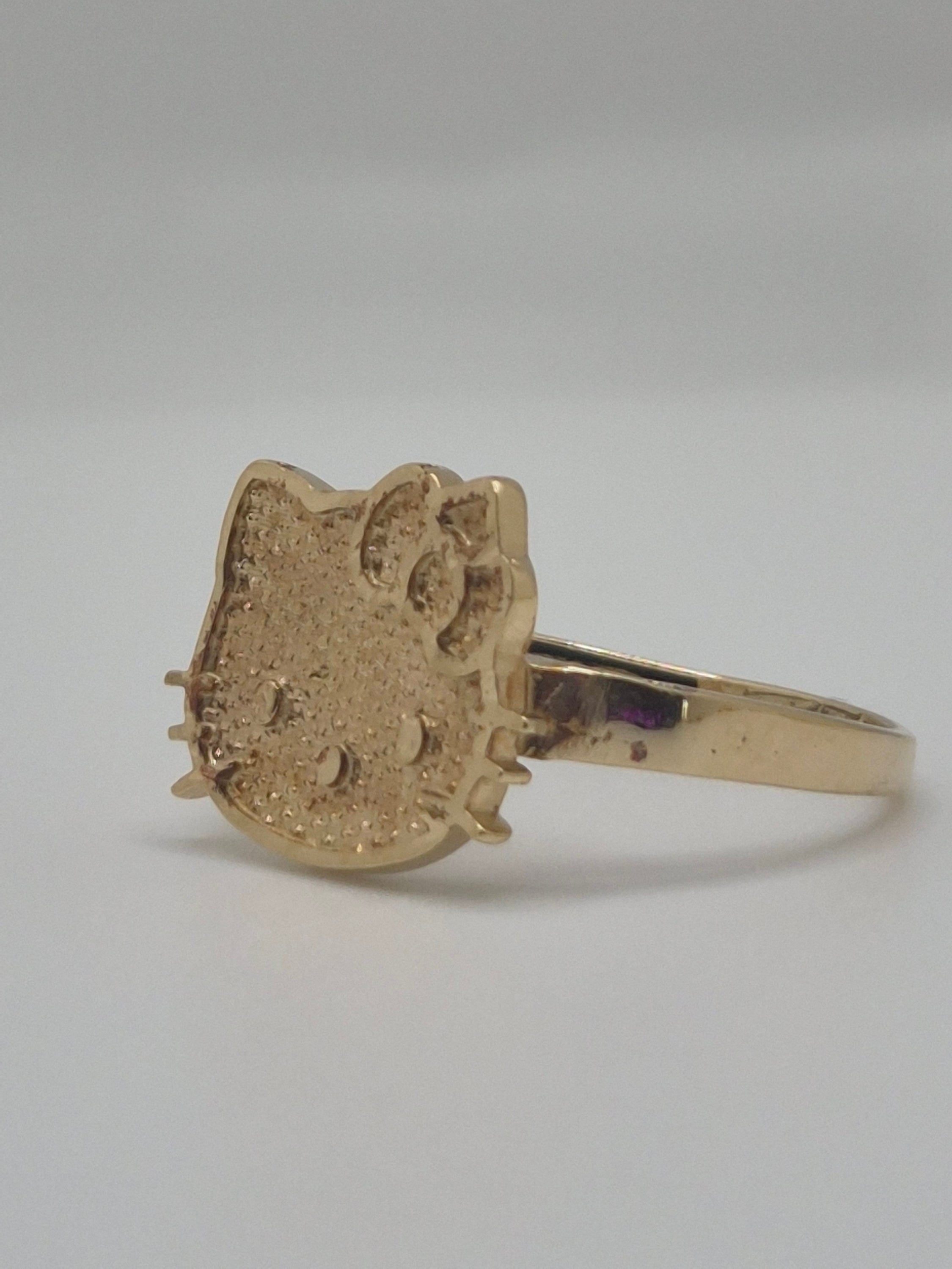 Perfectly Imperfect – 14K Gold Hello Kitty Face Ring (Medium – Size 6)