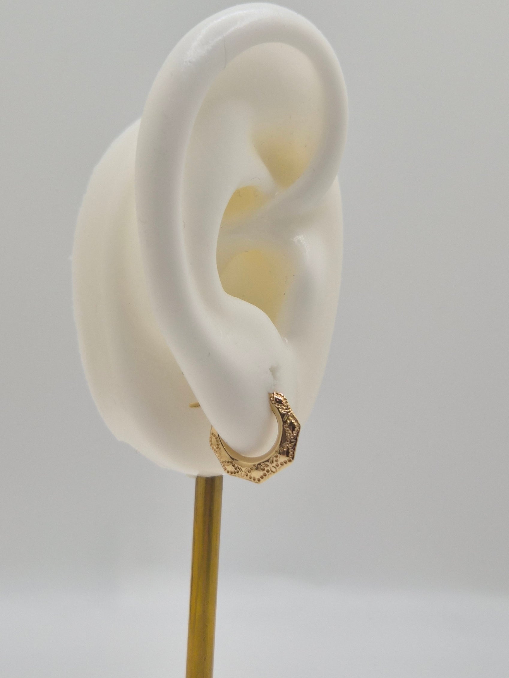 14K Gold Petite Hoop Earrings (045)