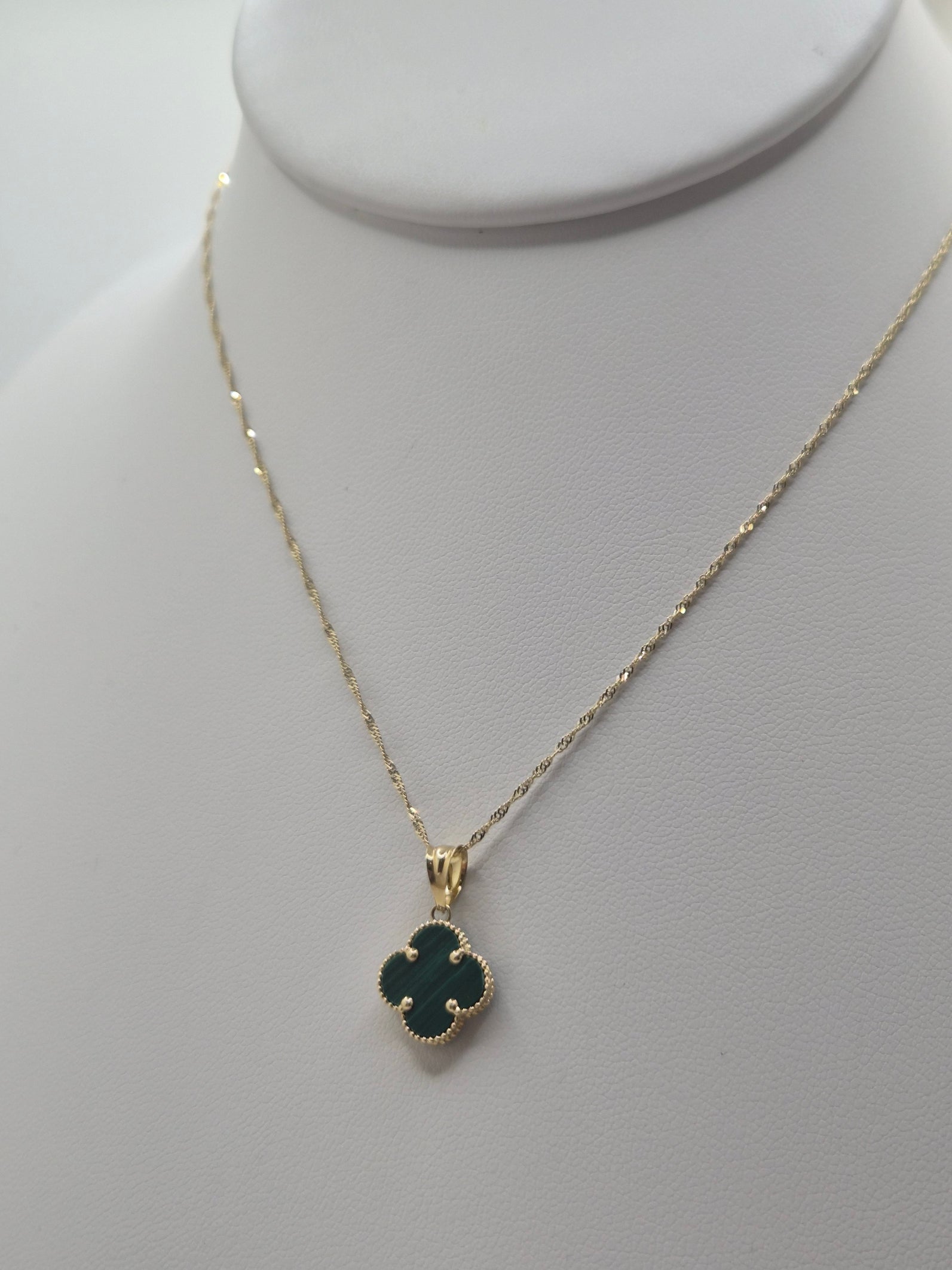 14K Gold Green Clover Singapore Necklace Set