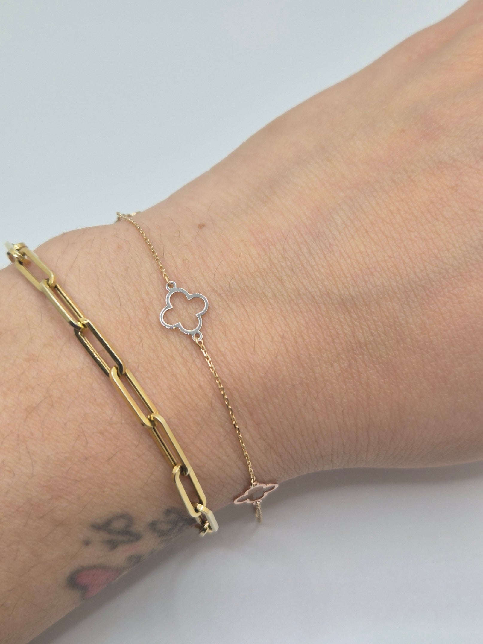 Pulsera de trébol tricolor de oro de 14 quilates