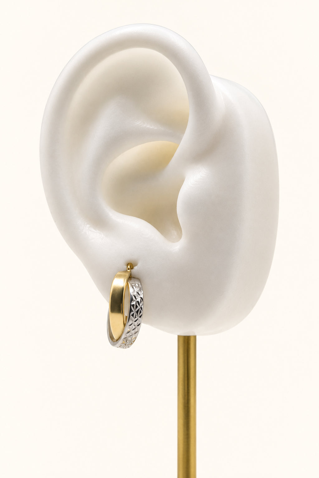 Aretes de aro de dos tonos con corte de diamante de 14 quilates (018)