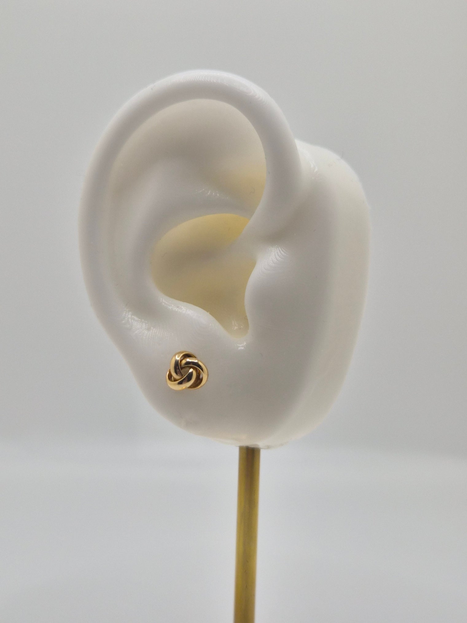 Pendientes de nudo de amor de oro macizo de 14 quilates