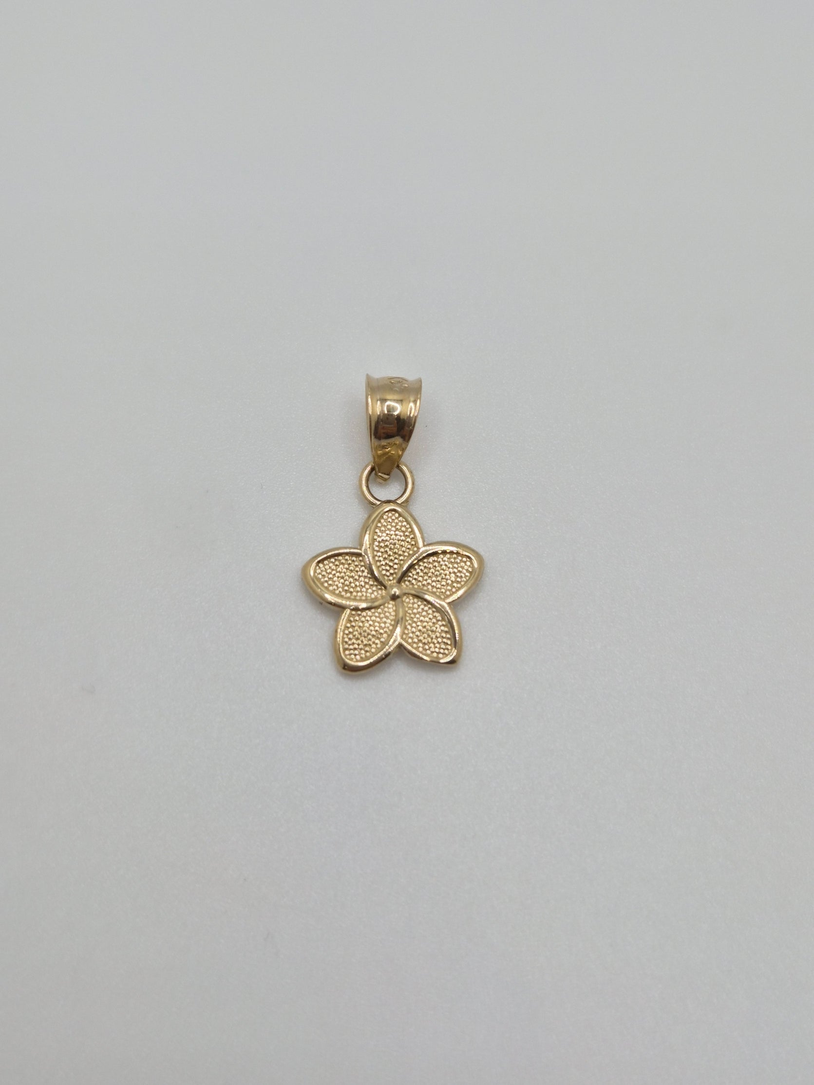 Petite Plumeria Glow Pendant 14K Gold